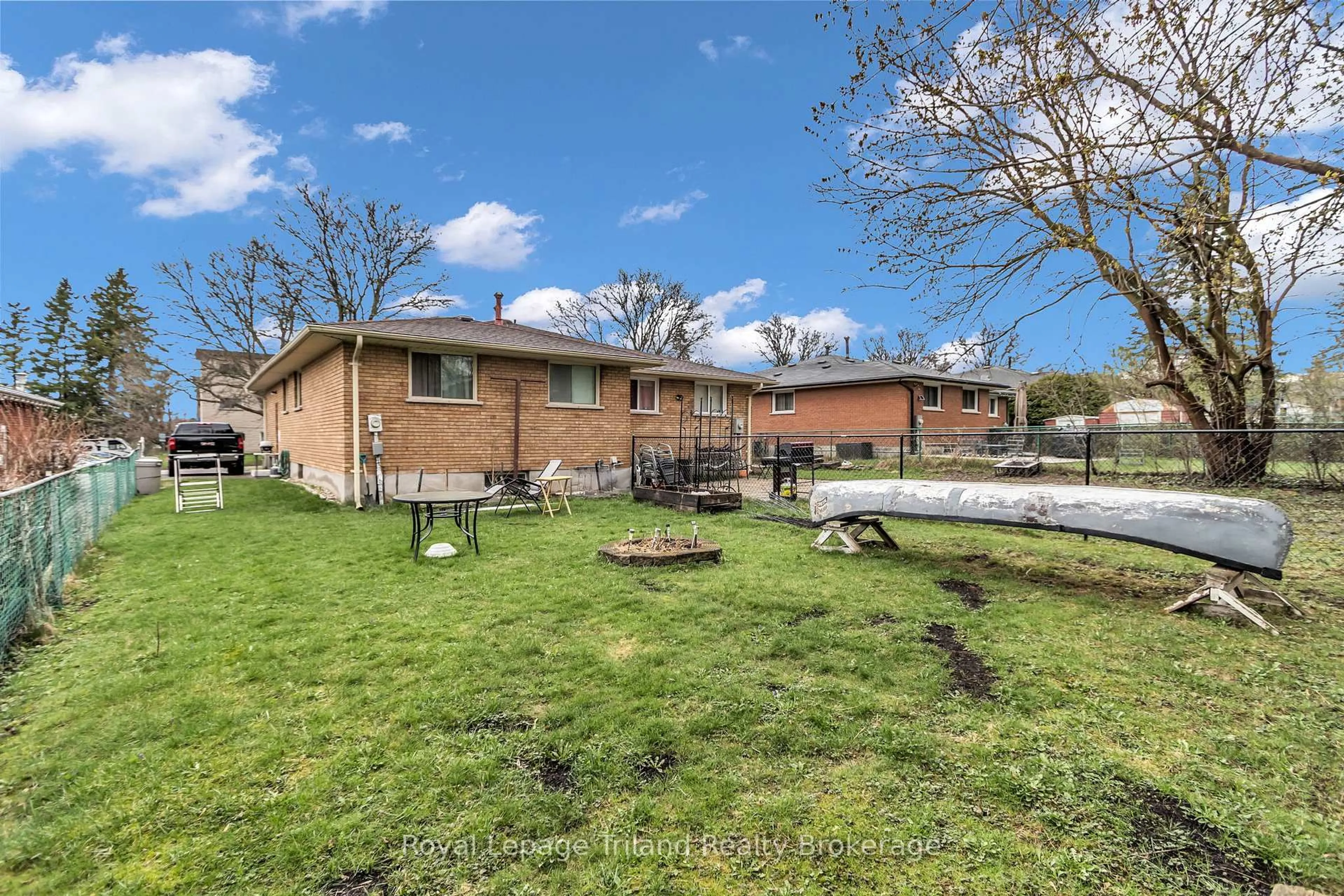 Patio, unknown for 677 & 679 Sevilla Park Pl, London East Ontario N5Y 4H9