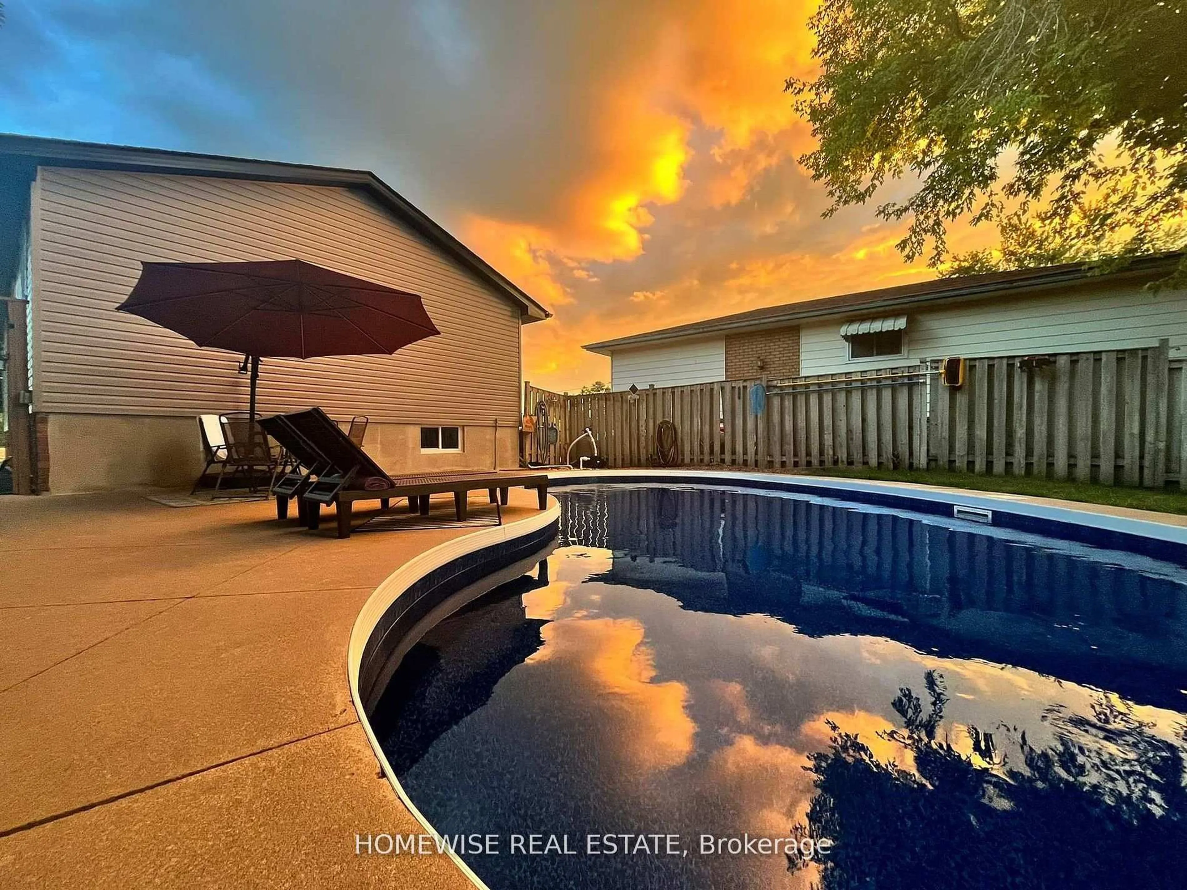 A pic from outside/outdoor area/front of a property/back of a property/a pic from drone, water/lake/river/ocean view for 268 SPENCLEYS Lane, Peterborough Ontario K9H 1S3