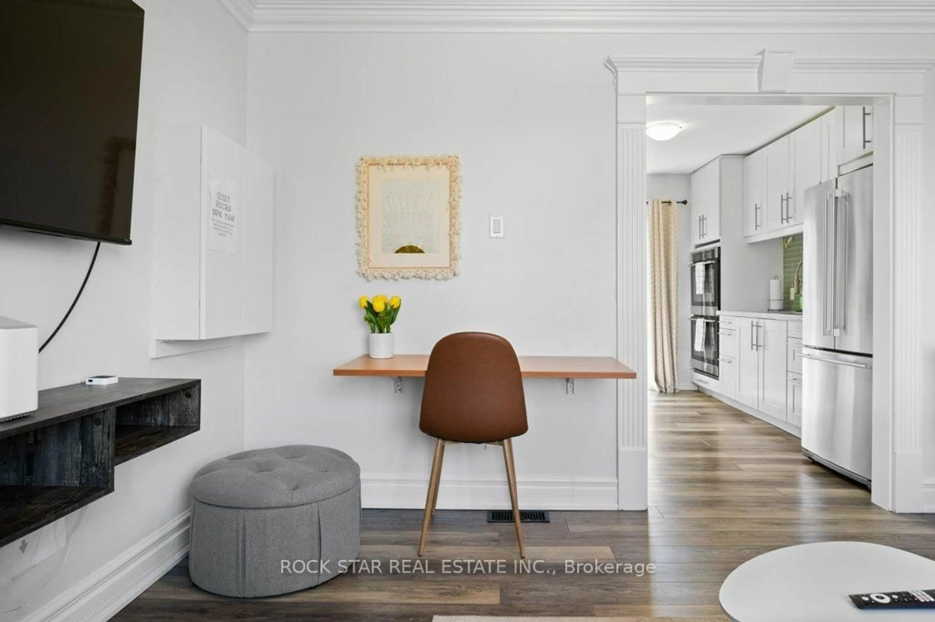 Unknown for 830 Mohawk Rd, Hamilton Ontario L8T 2R5