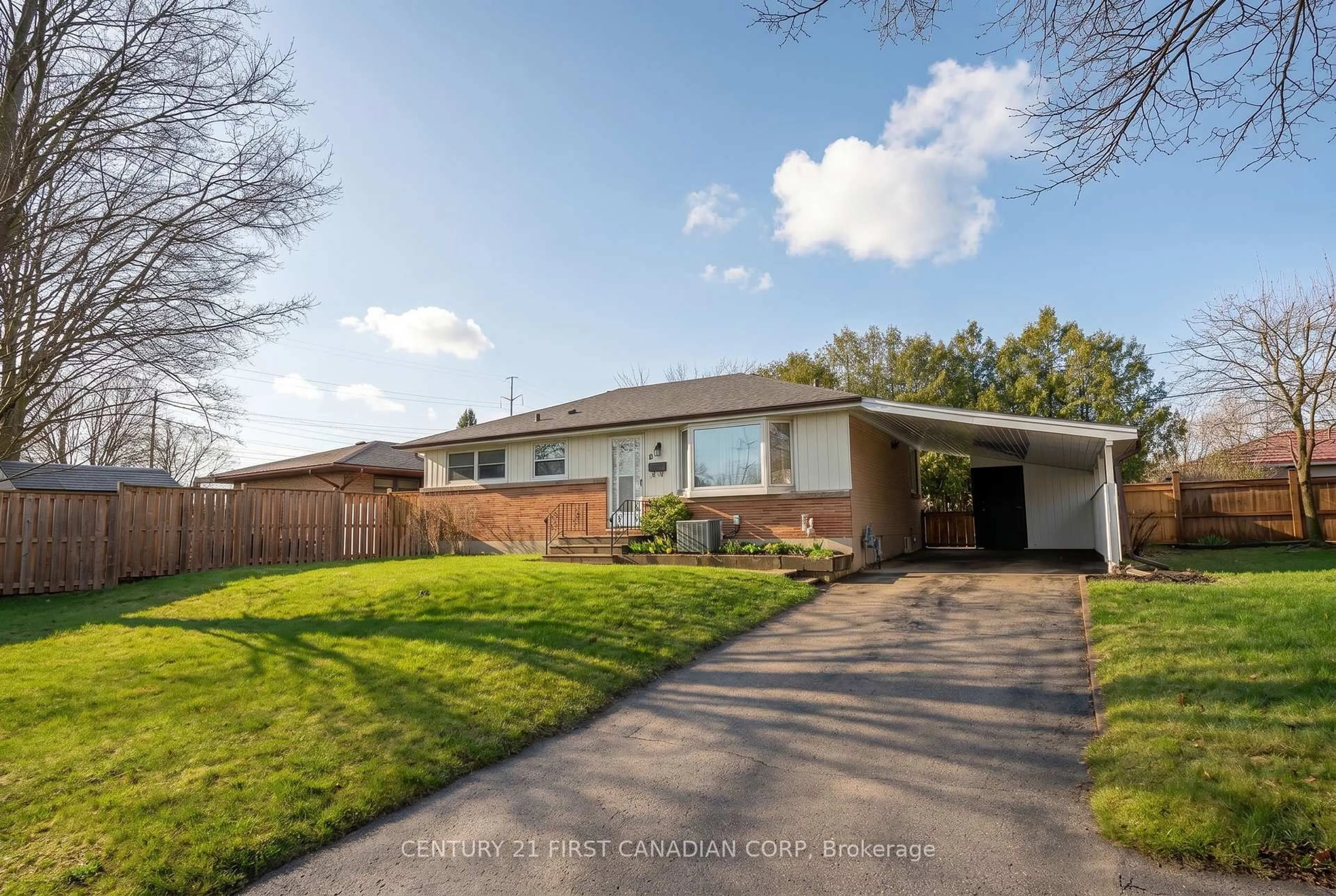 A pic from outside/outdoor area/front of a property/back of a property/a pic from drone, street for 6 Breton Park Cres, London East Ontario N5W 1N1