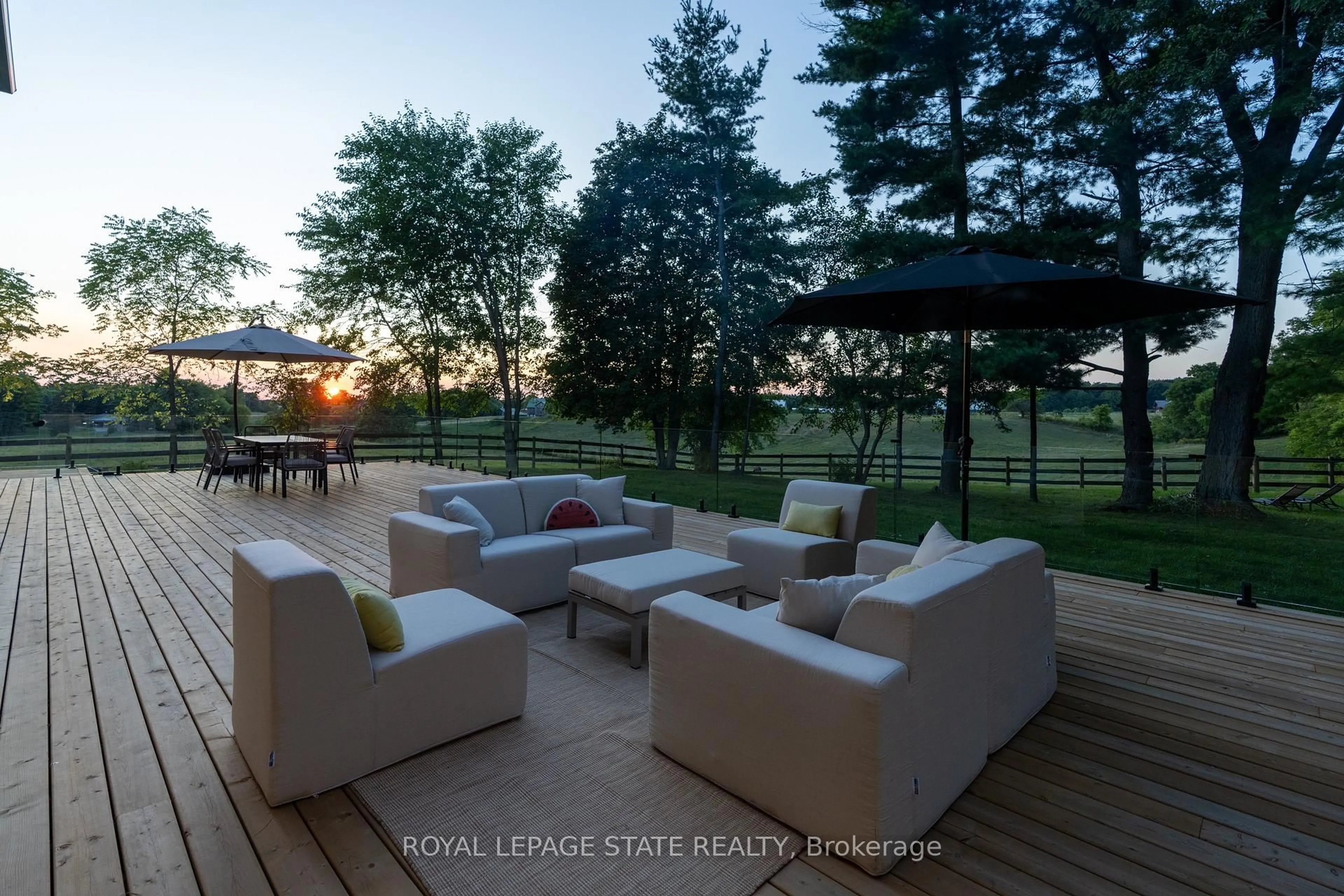 Patio, water/lake/river/ocean view for 1067 Jerseyville Rd, Hamilton Ontario L0R 1R0