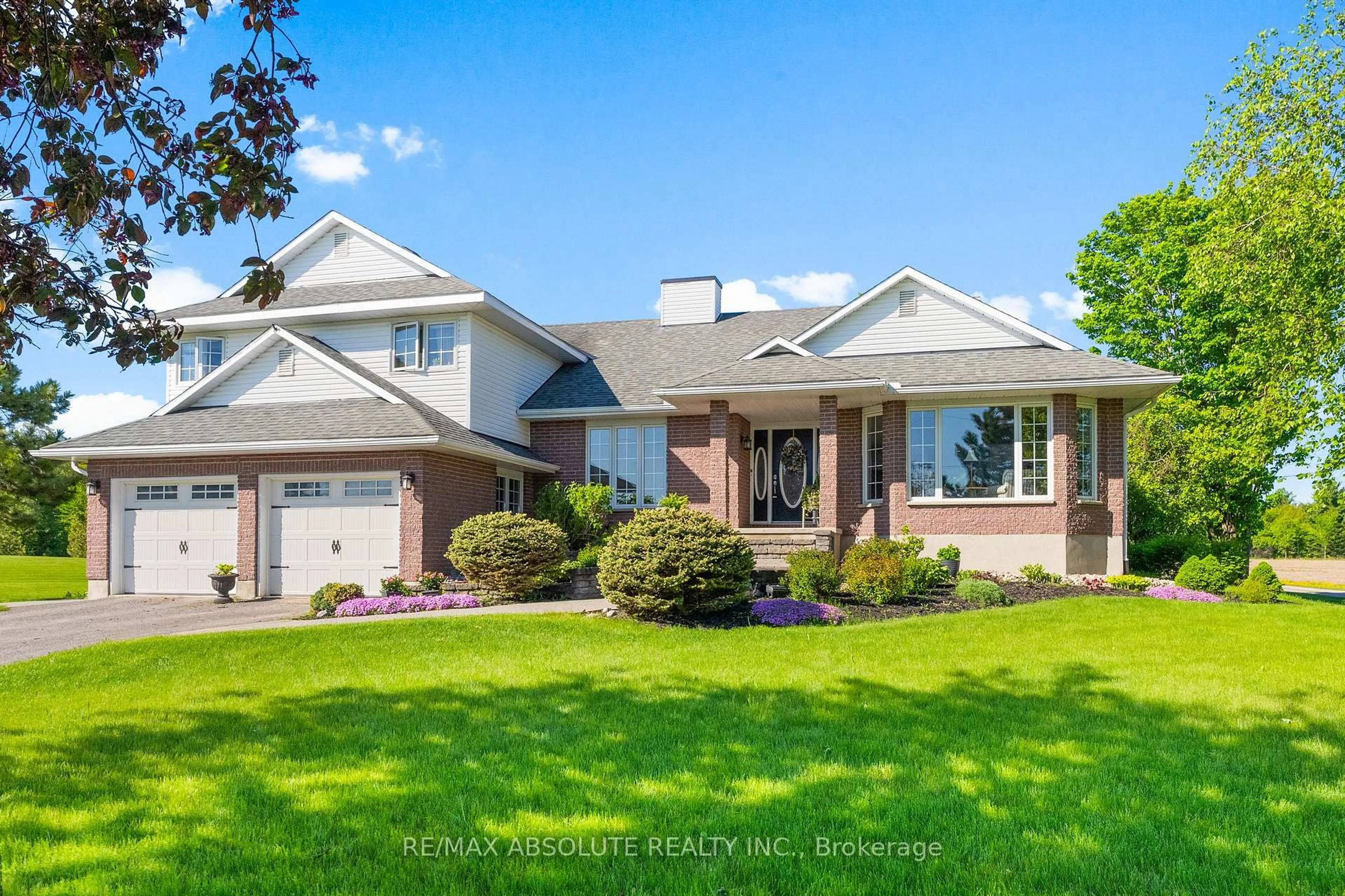 Home with brick exterior material, unknown for 151 Duncan Dr, Braeside Ontario K7S 0E1