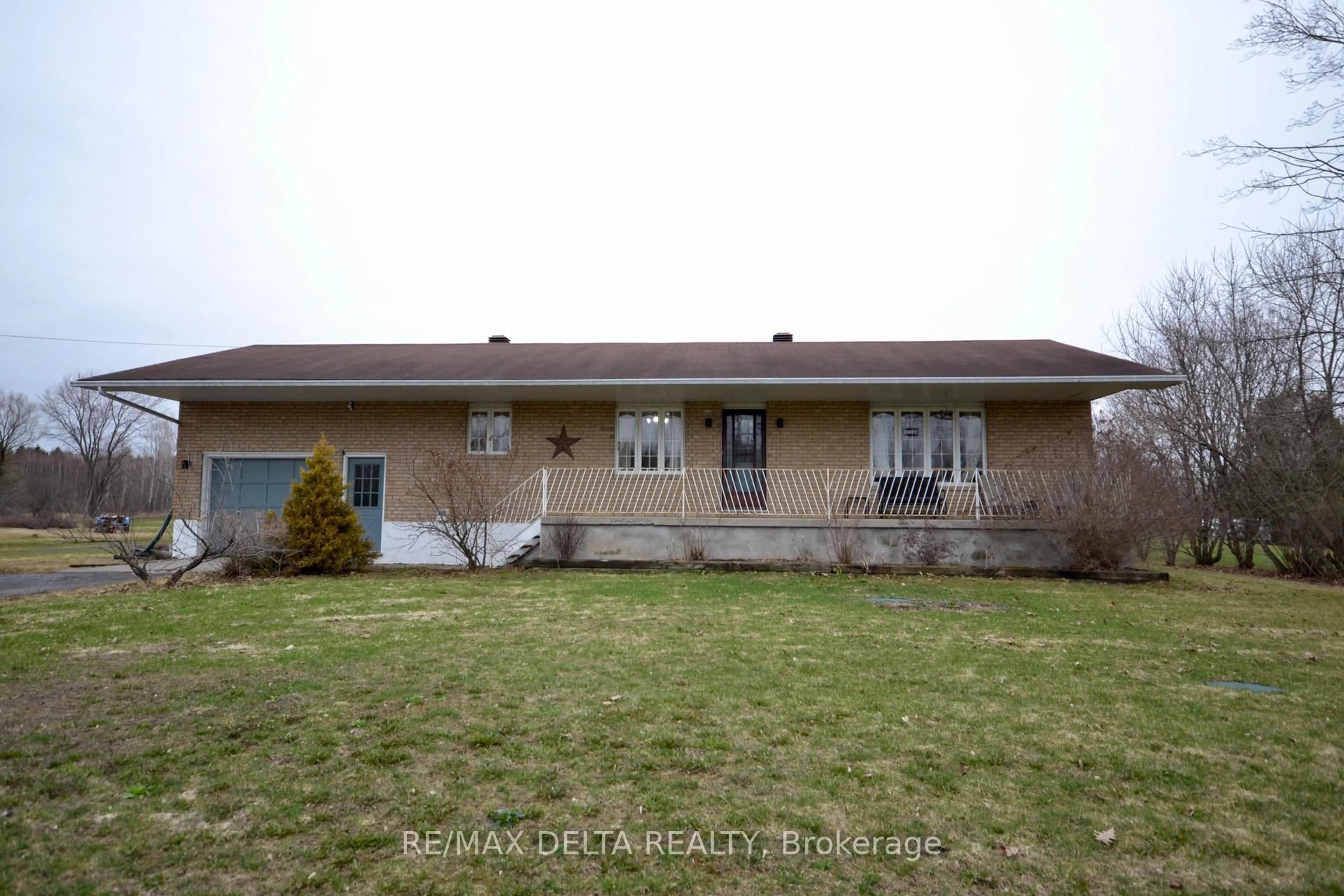 Home with brick exterior material, street for 4001 Champlain St, Clarence-Rockland Ontario K0A 1E0