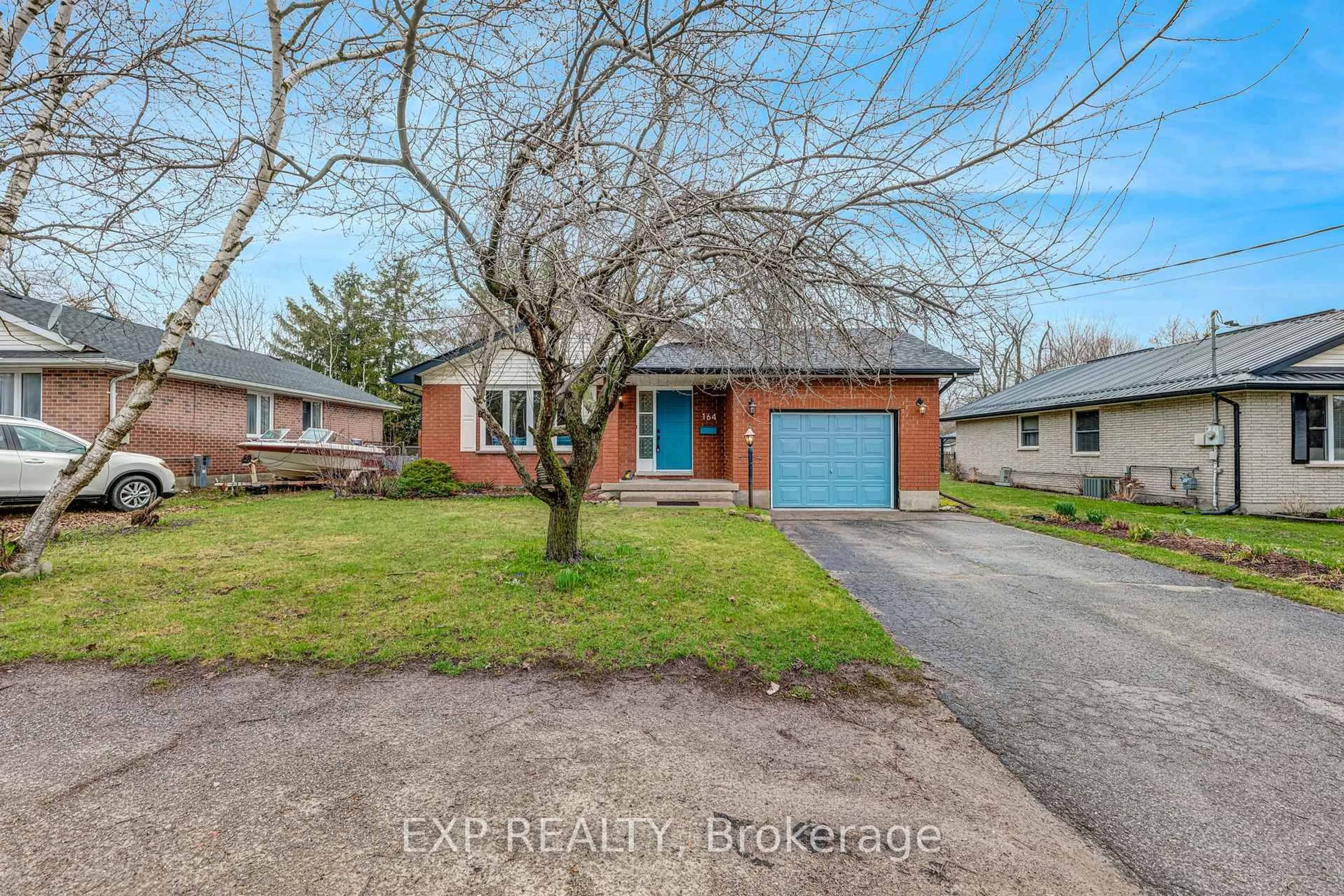 Home with brick exterior material, street for 164 Colborne St, Kawartha Lakes Ontario K9V 5Z8