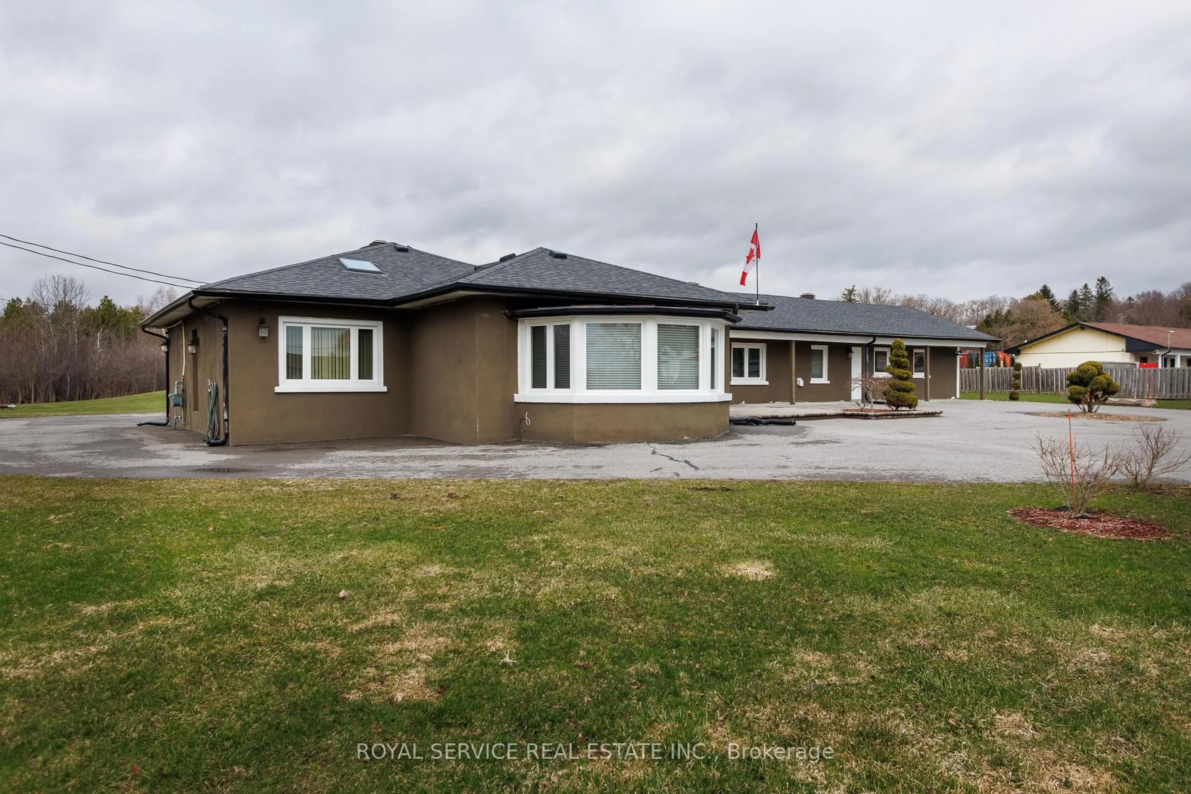 A pic from outside/outdoor area/front of a property/back of a property/a pic from drone, building for 4496 County Road 2, Port Hope Ontario L1A 3V5