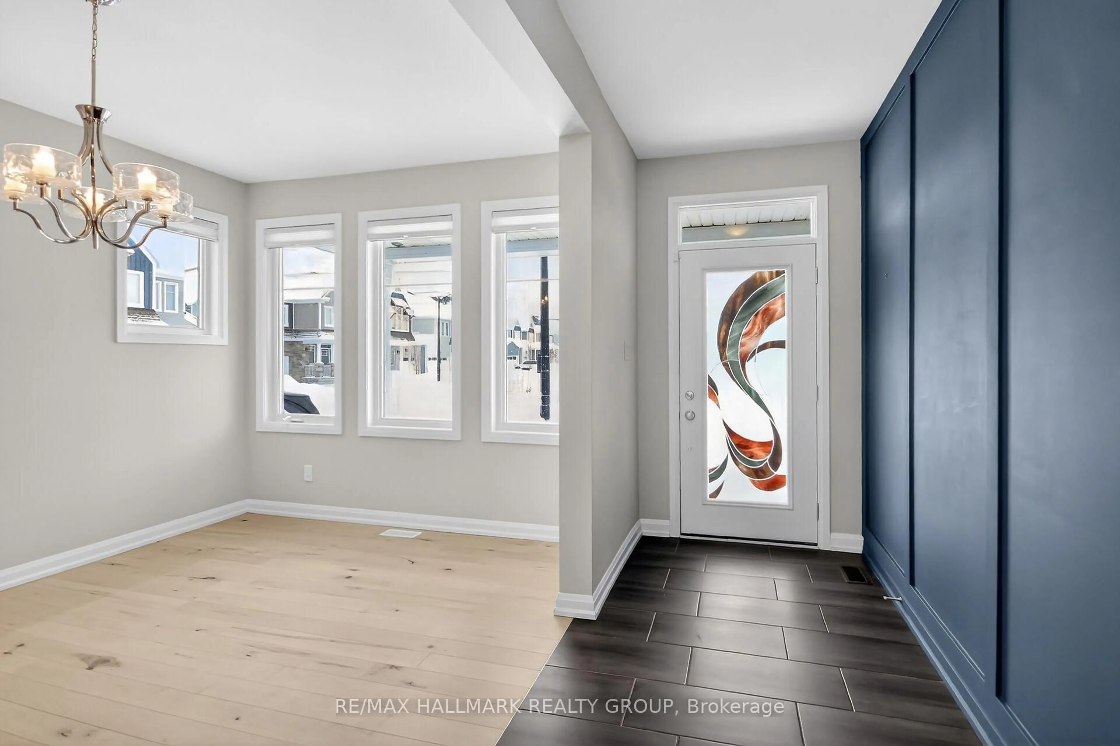 Indoor entryway for 238 Pursuit Terr, Richmond Ontario K0A 2Z0