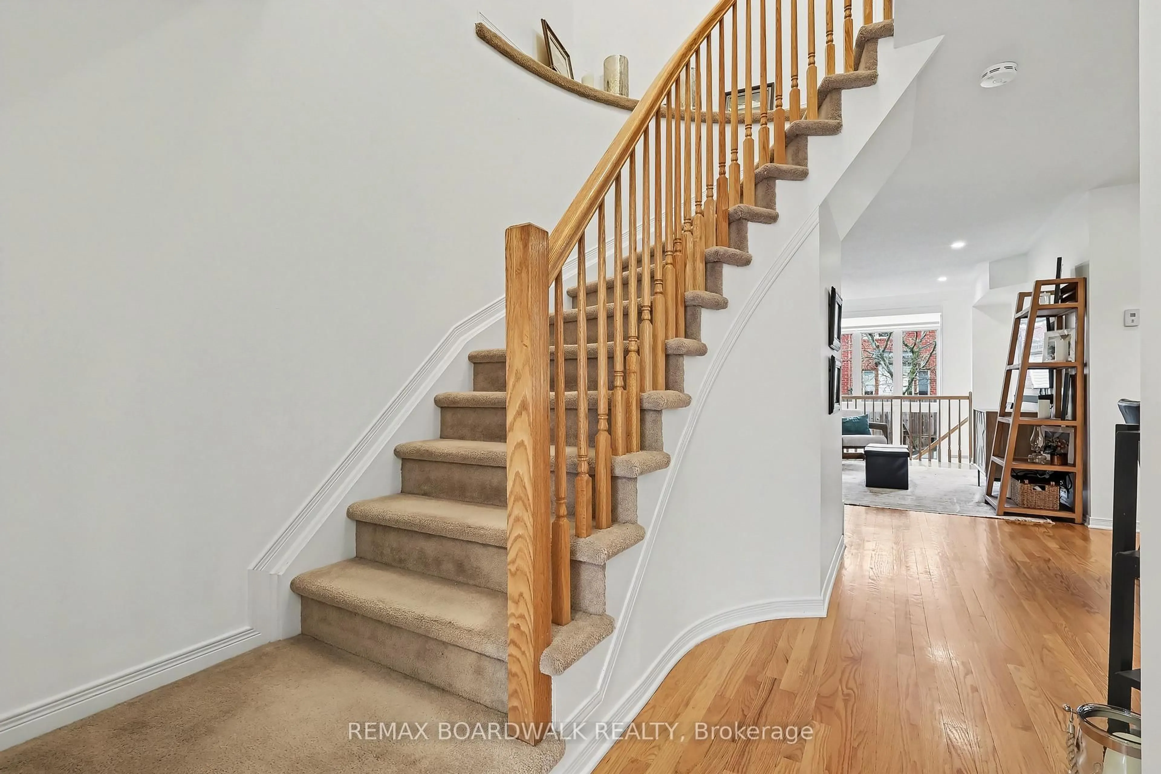 Stairs for 295 Meilleur Private, Ottawa Ontario K1L 0A2