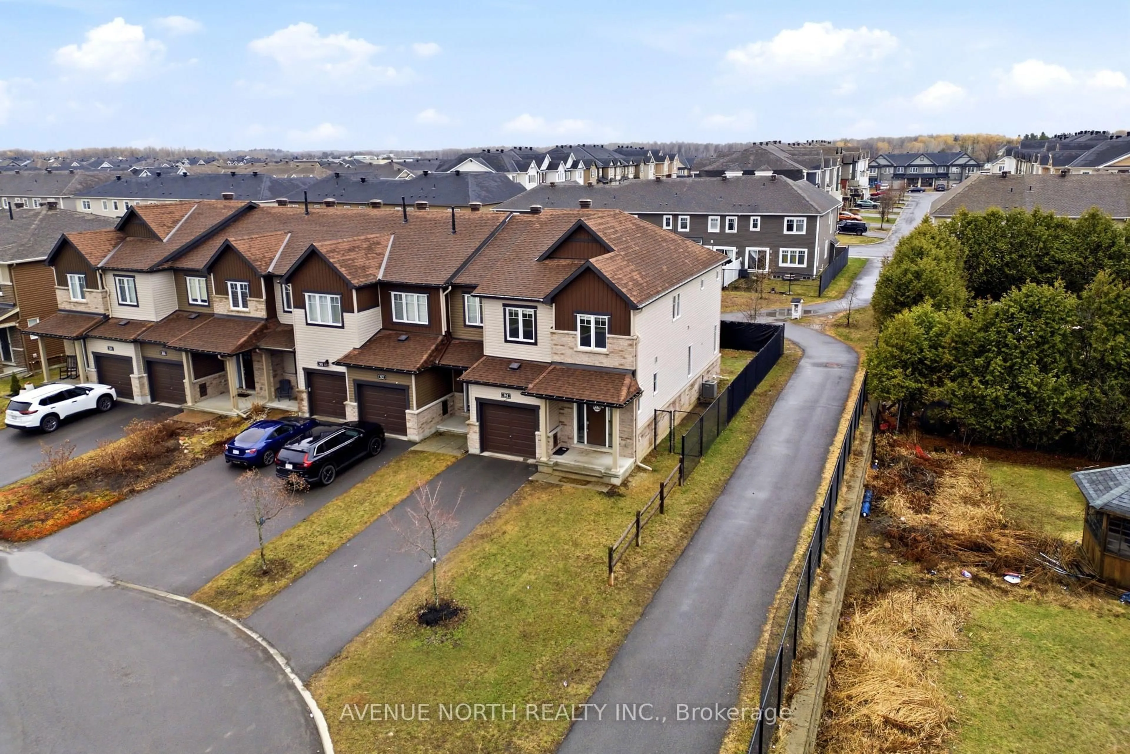 A pic from outside/outdoor area/front of a property/back of a property/a pic from drone, unknown for 94 Gardenpost Terr, Ottawa Ontario K4A 5H2