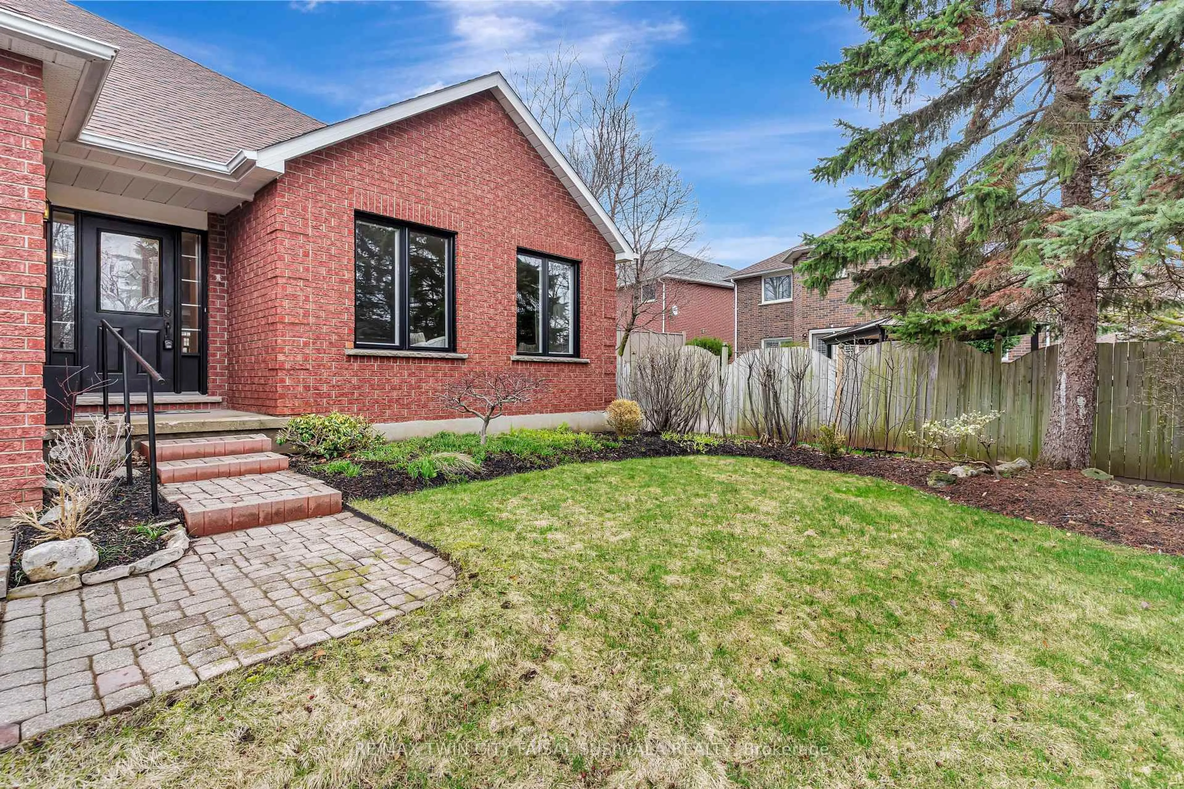 Home with brick exterior material, street for 6 Gowinlock Crt, Cambridge Ontario N1T 1N2