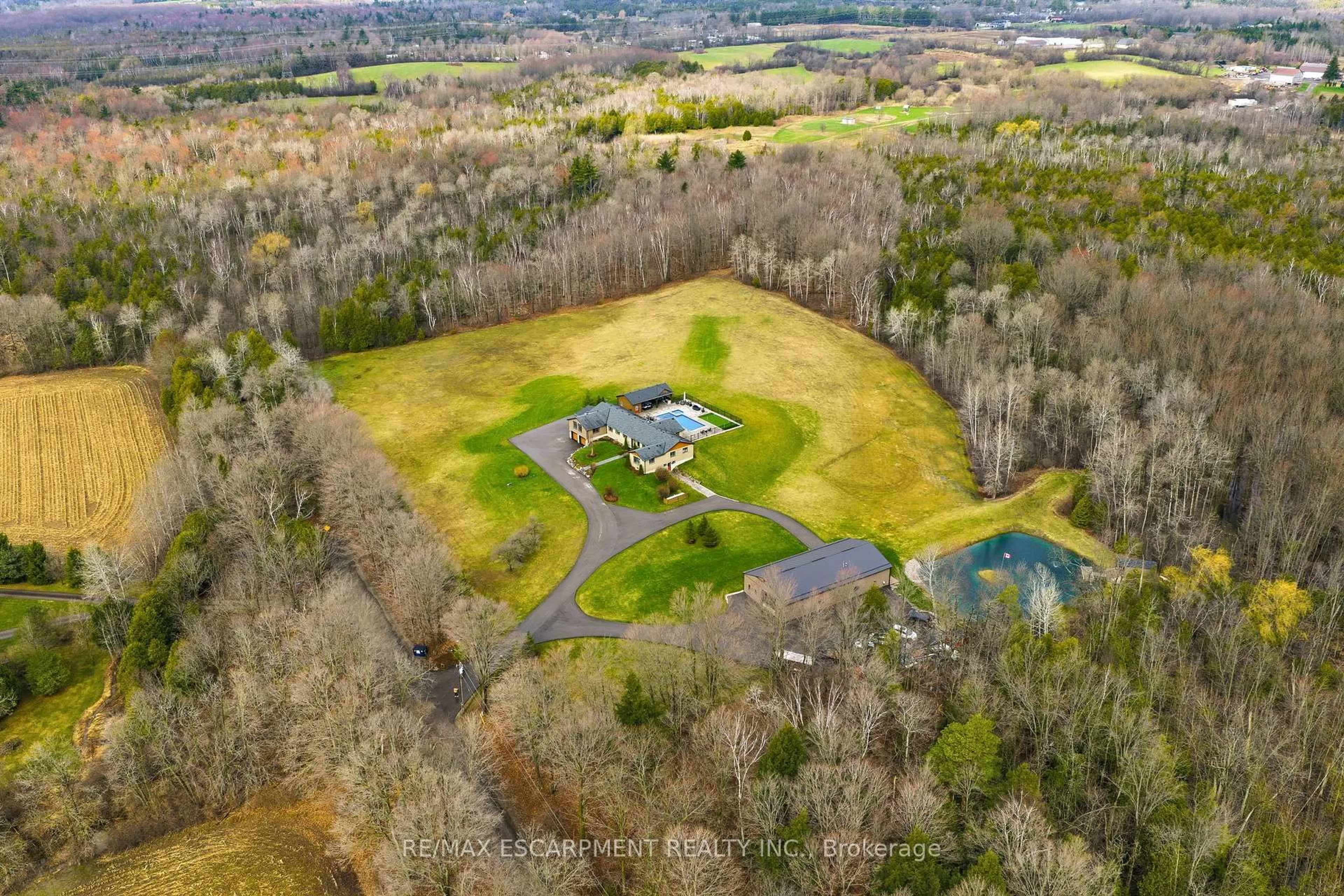 A pic from outside/outdoor area/front of a property/back of a property/a pic from drone, unknown for 1371 10th Concession Rd, Hamilton Ontario N0B 2J0