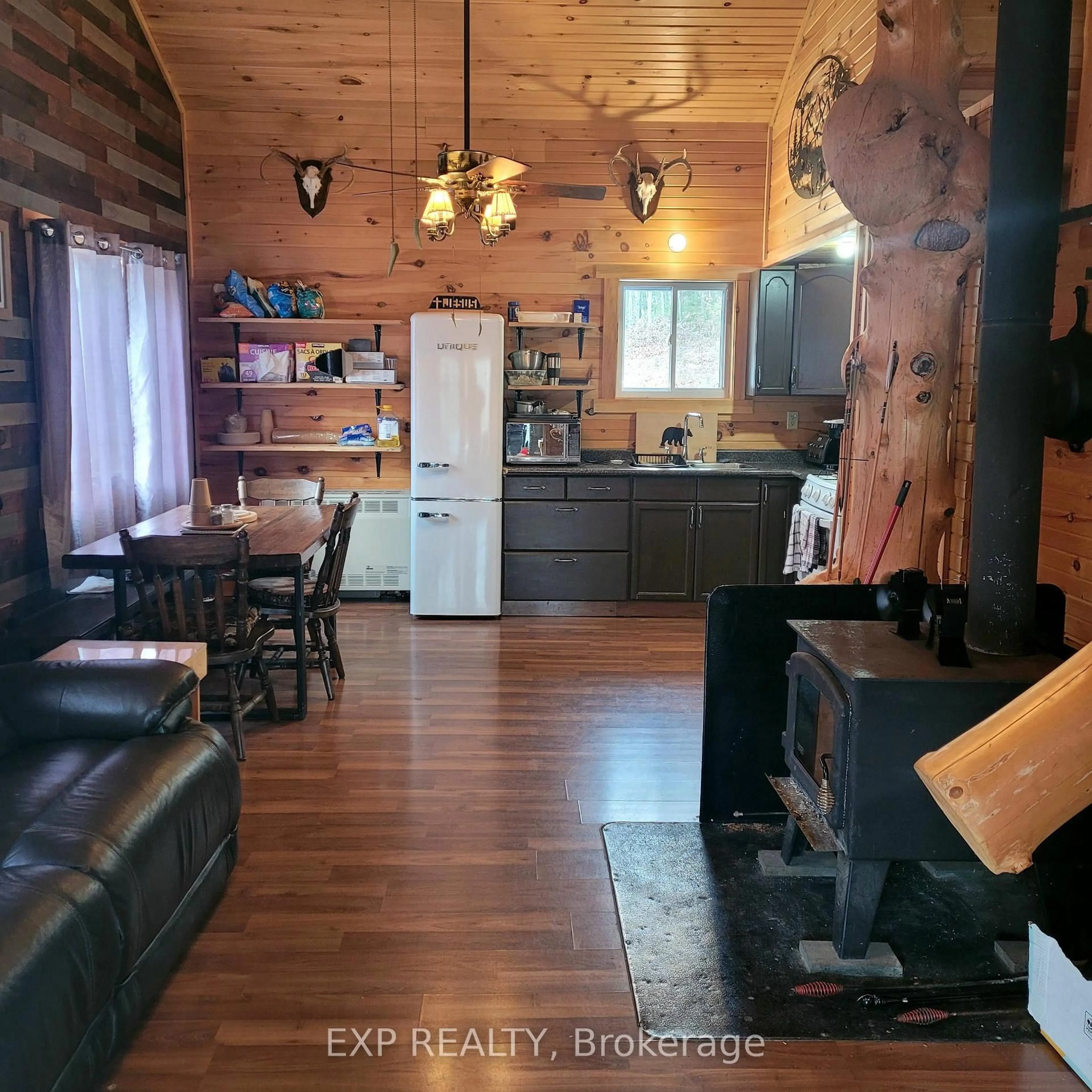 Rustic kitchen, wood/laminate floor for 547 Guillemette Rd, West Nipissing Ontario P0H 2C0