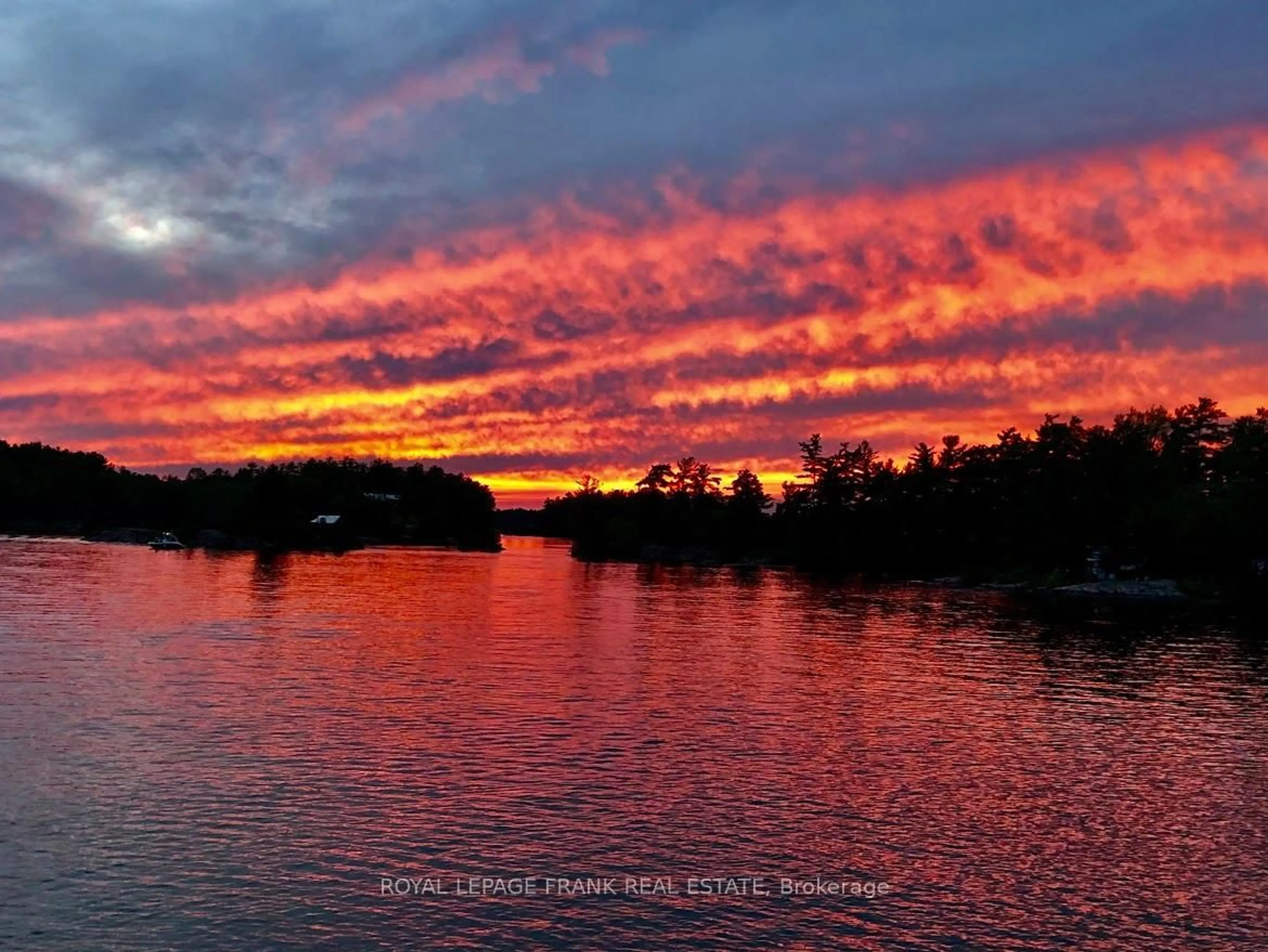 Blurry image for 484 Juniper Island, Douro-Dummer Ontario K0L 2C0