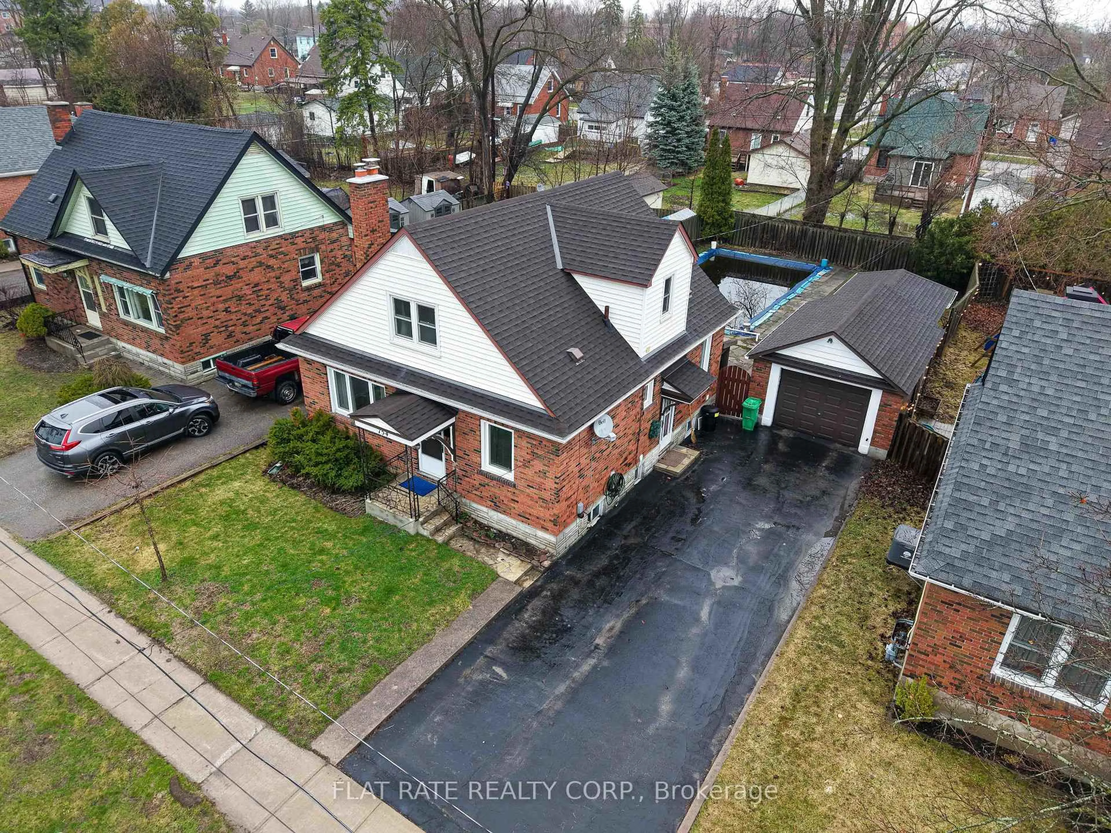 A pic from outside/outdoor area/front of a property/back of a property/a pic from drone, street for 754 Curtis Rd, Peterborough Ontario K9H 2E7
