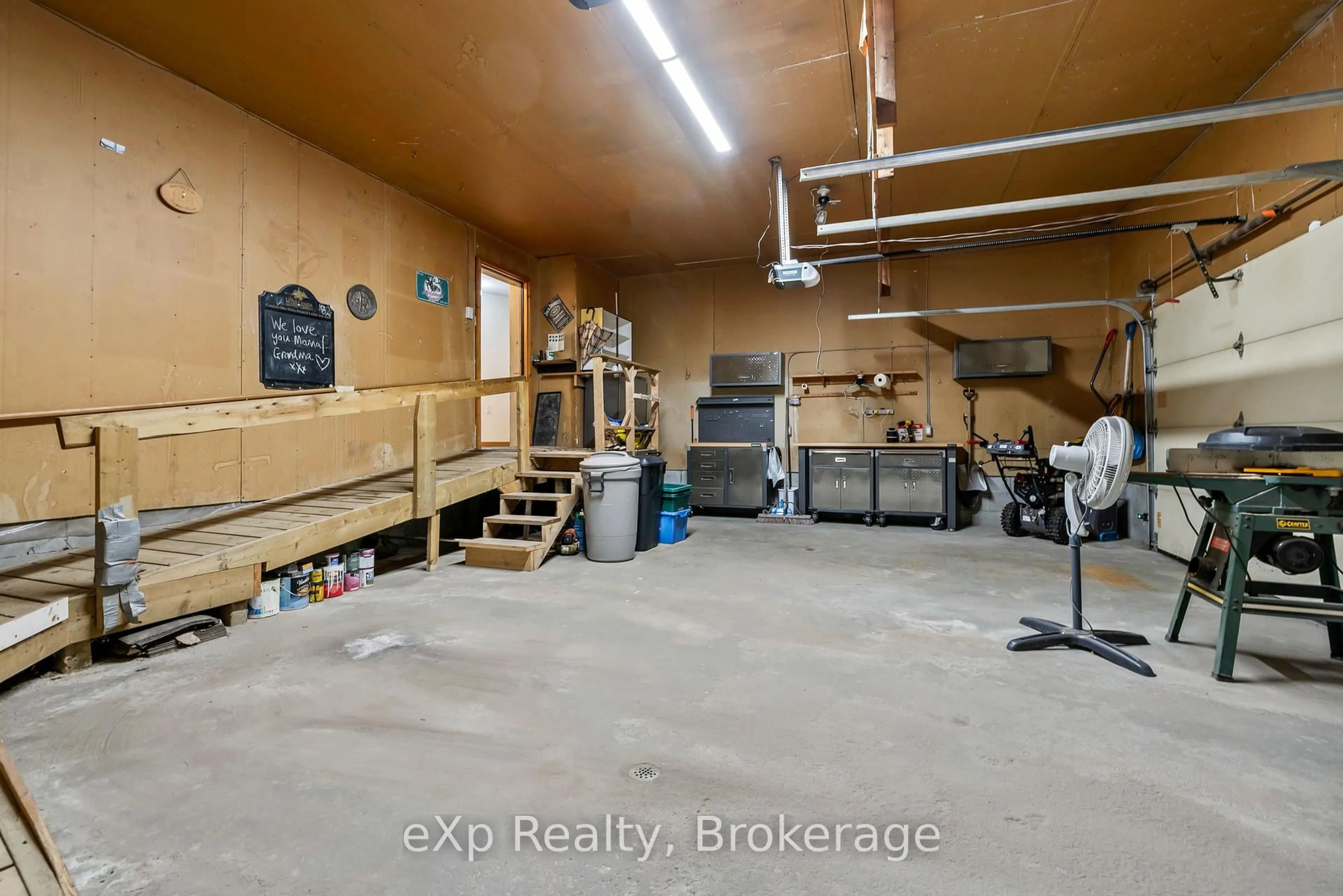 Indoor garage for 18 Kristen Hts, Parry Sound Ontario P2A 2Z6