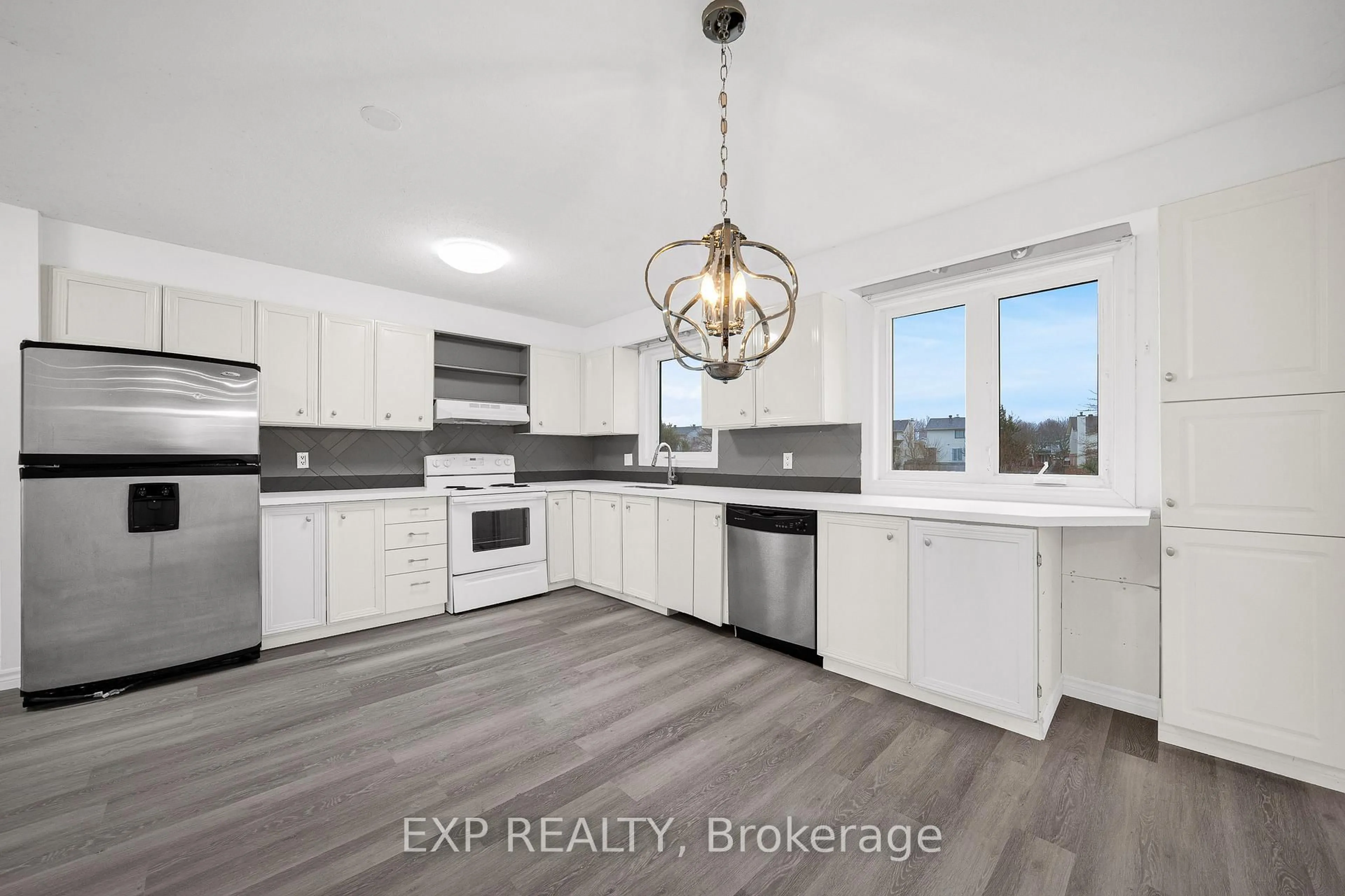 Open concept kitchen, unknown for 98 Castlegreen Private, Ottawa Ontario K1T 3N3