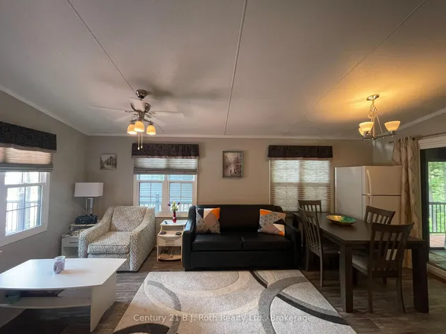 1082 Shamrock Marina Rd #220, Gravenhurst 3