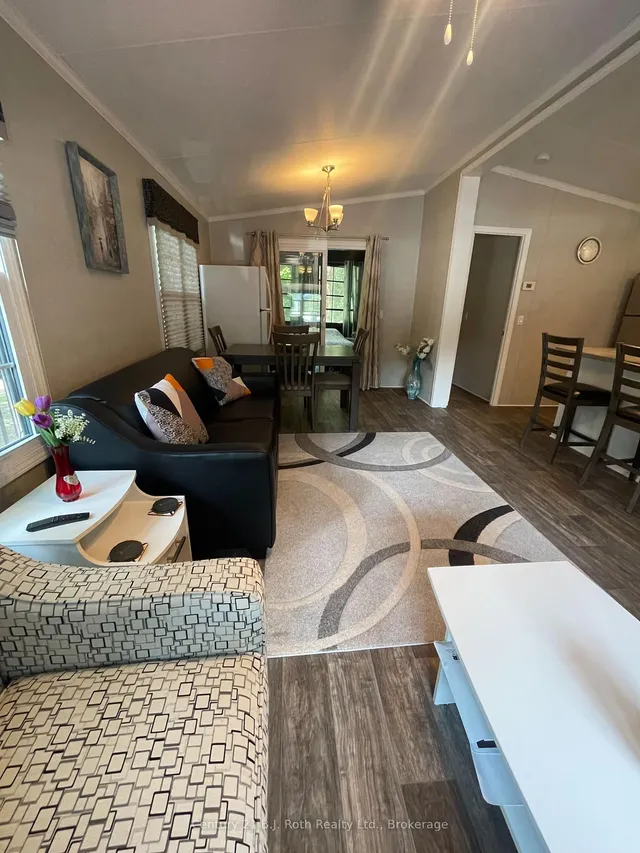 1082 Shamrock Marina Rd #220, Gravenhurst 4