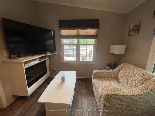 1082 Shamrock Marina Rd #220, Gravenhurst 5