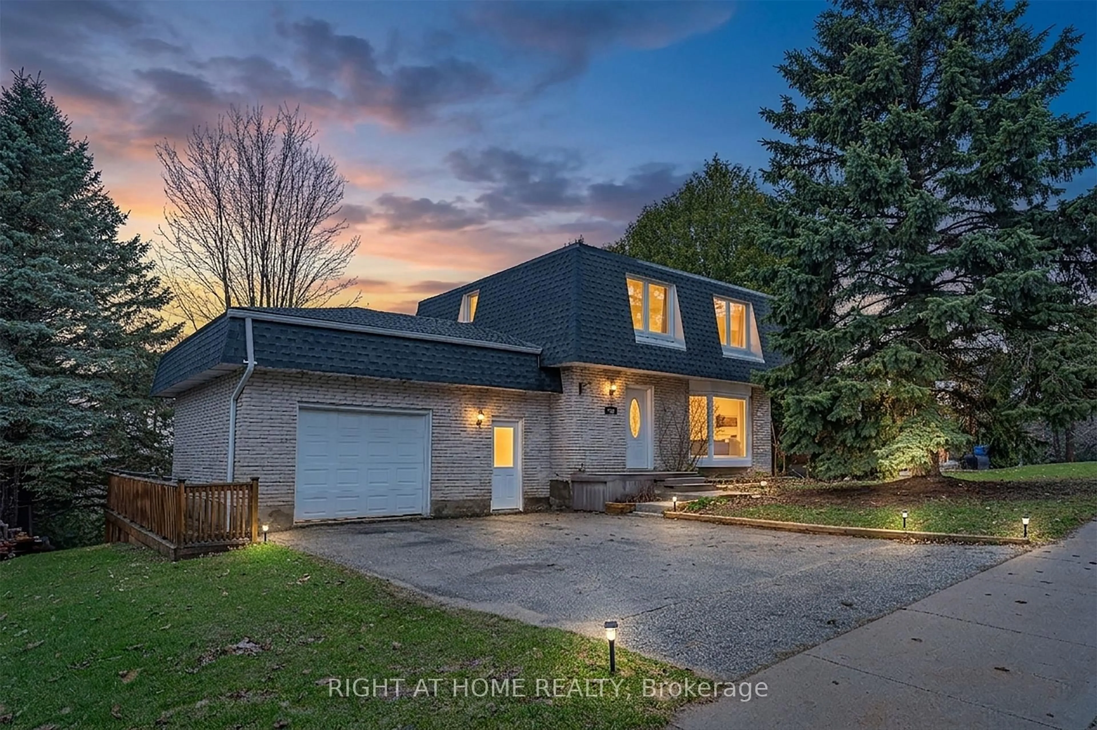 A pic from outside/outdoor area/front of a property/back of a property/a pic from drone, street for 384 Countess St, West Grey Ontario N0G 1R0