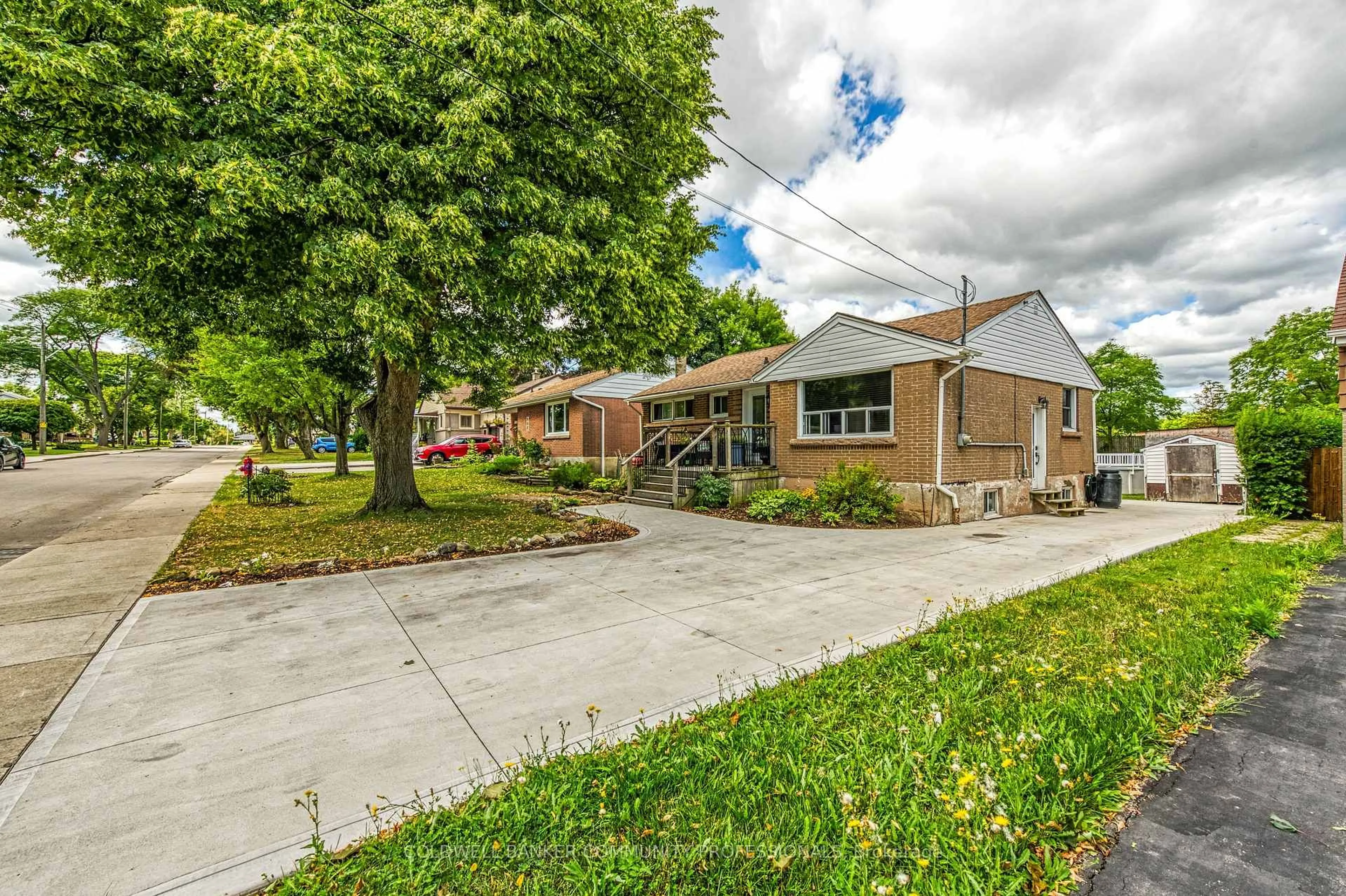 Unknown for 446 East 36th St, Hamilton Ontario L8V 4A5