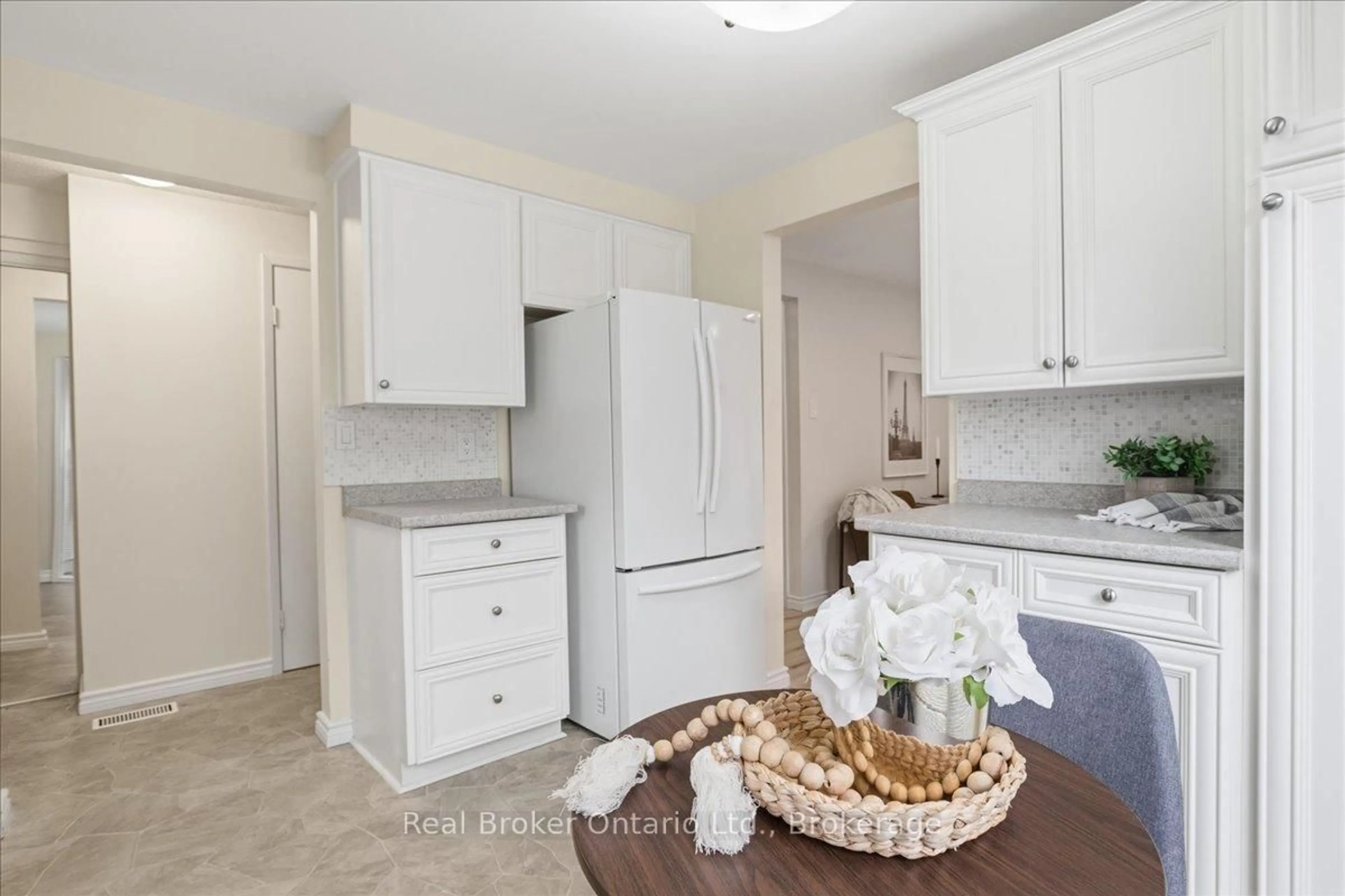 Standard kitchen, ceramic/tile floor for 415 Morgan Ave #5, Kitchener Ontario N2A 2V6