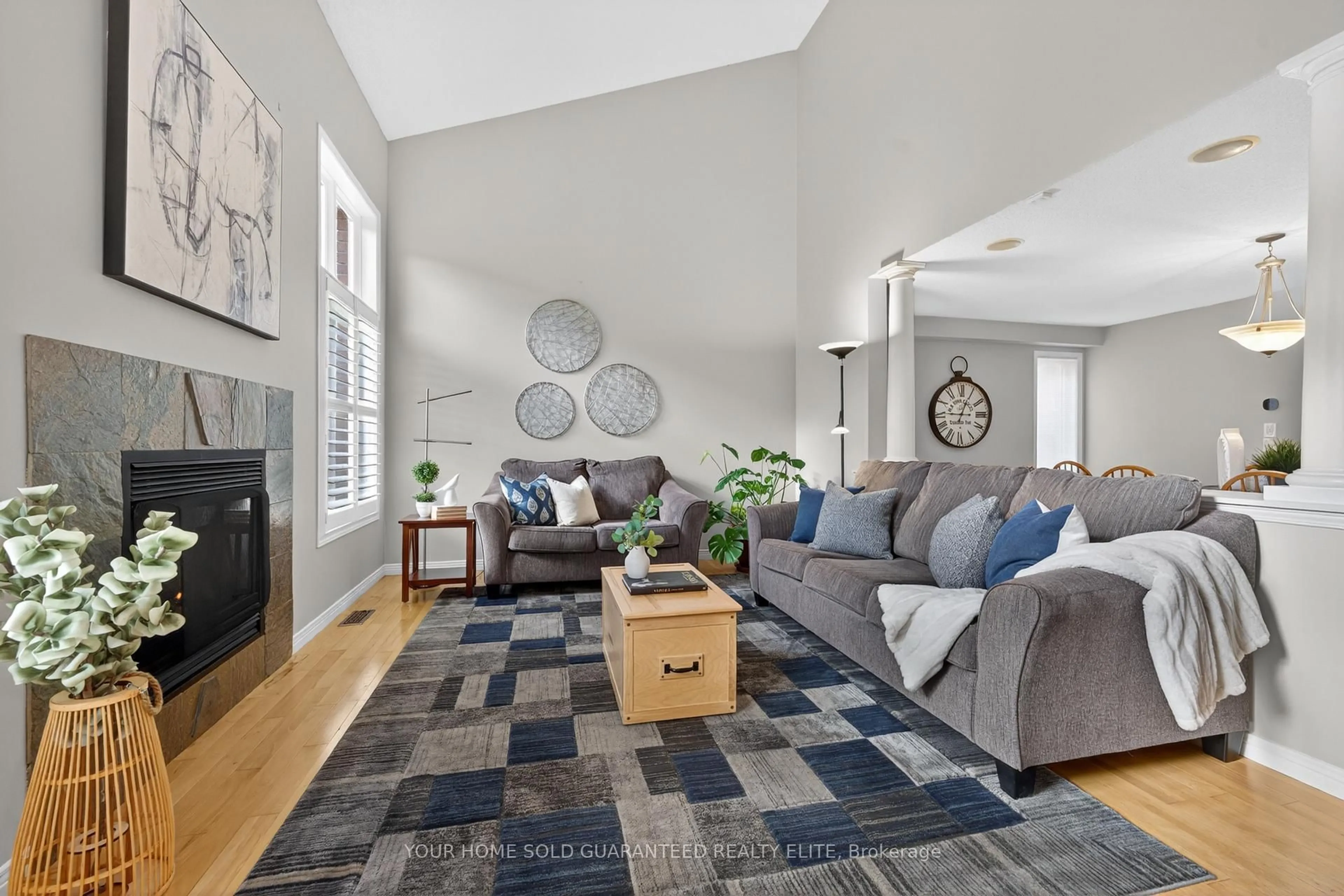 Living room with furniture, unknown for 51 Hickory Cres, Grimsby Ontario L3M 5P9