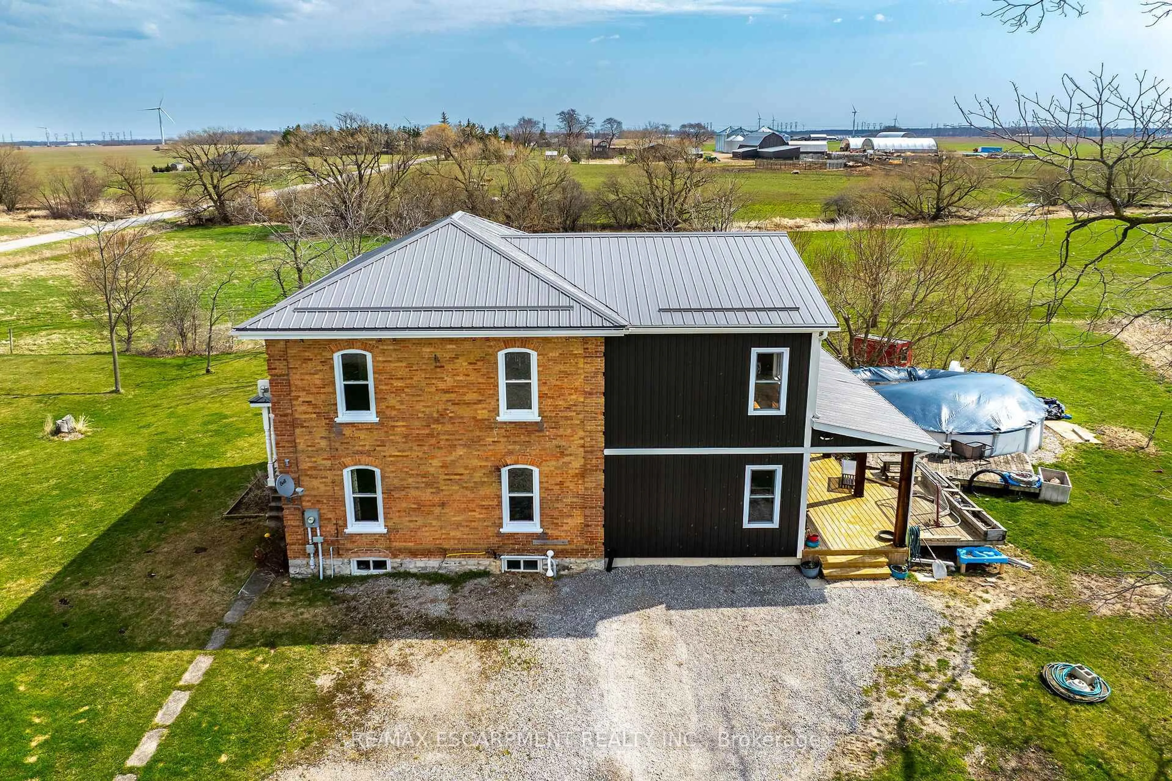 A pic from outside/outdoor area/front of a property/back of a property/a pic from drone, building for 350 Concession 6 Walpole, Haldimand Ontario N0A 1J0