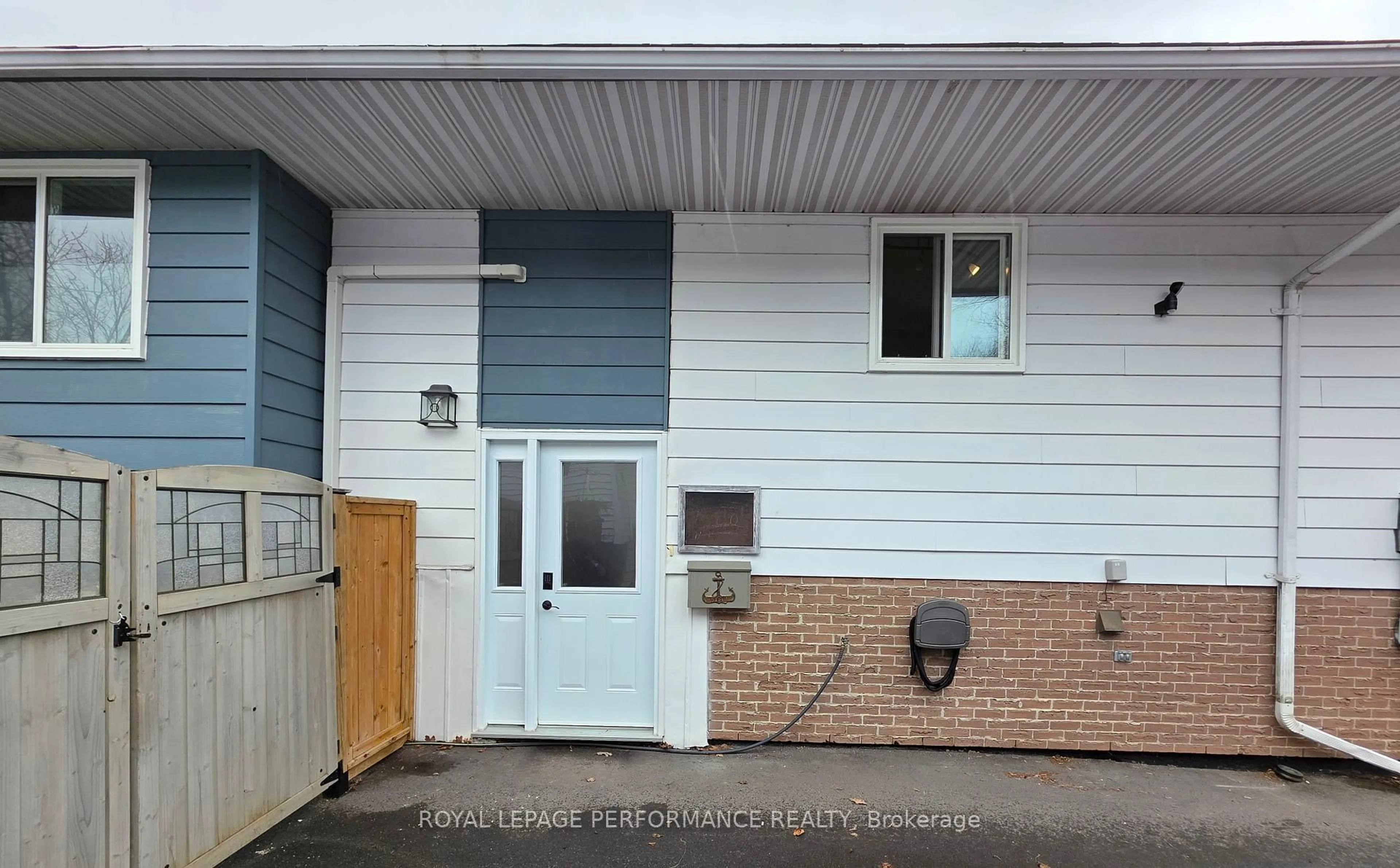 Unknown for 632 Dundas Cres, Cornwall Ontario K6H 6H8