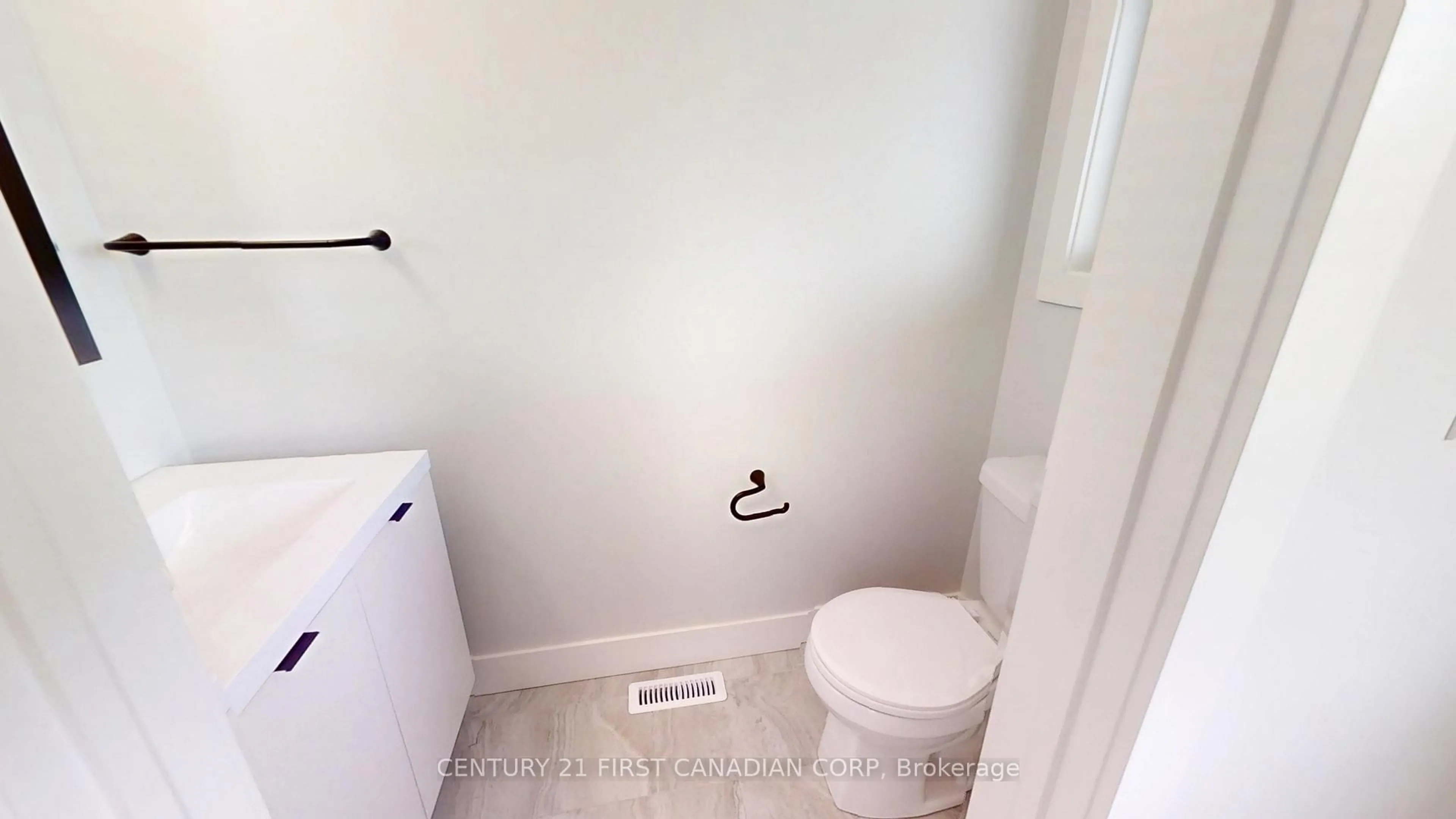 A pic of a room for 1221 Tulloch Ave, London South Ontario N6M 0L8