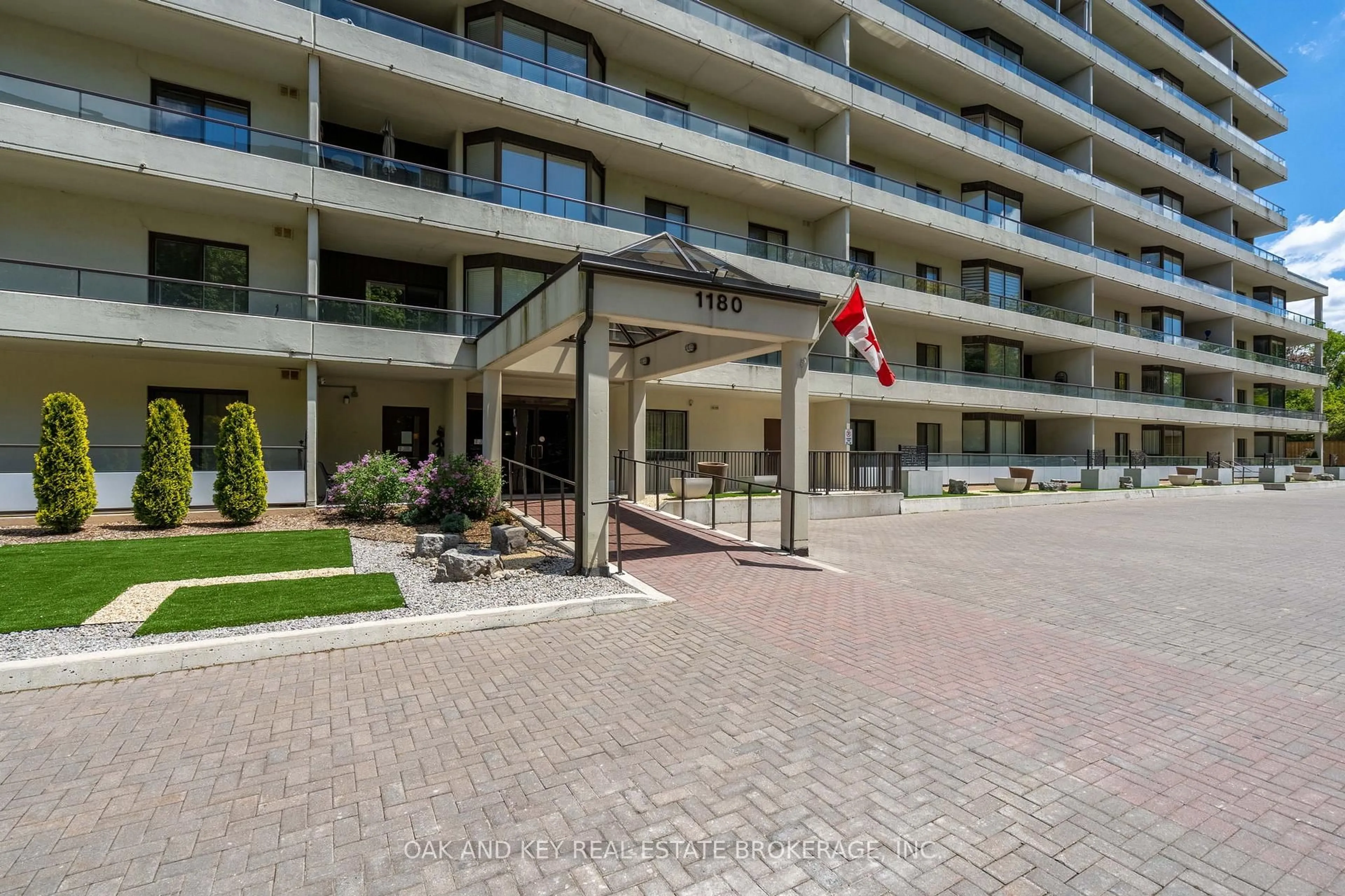 Patio, unknown for 1180 COMMISSIONERS Rd #204, London South Ontario N6K 4J2