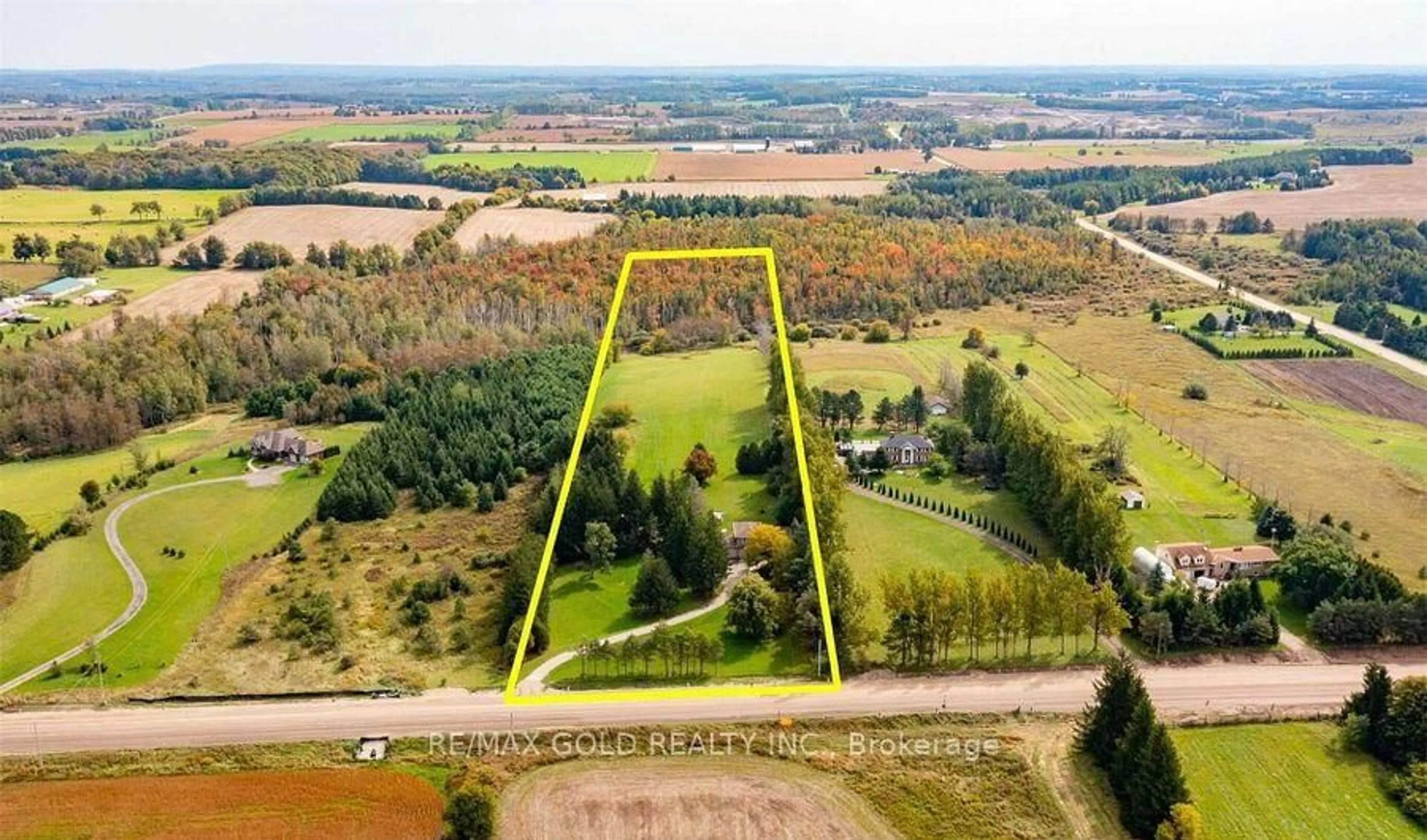 A pic from outside/outdoor area/front of a property/back of a property/a pic from drone, unknown for 64312 Dufferin County Rd, East Garafraxa Ontario L9W 7J5
