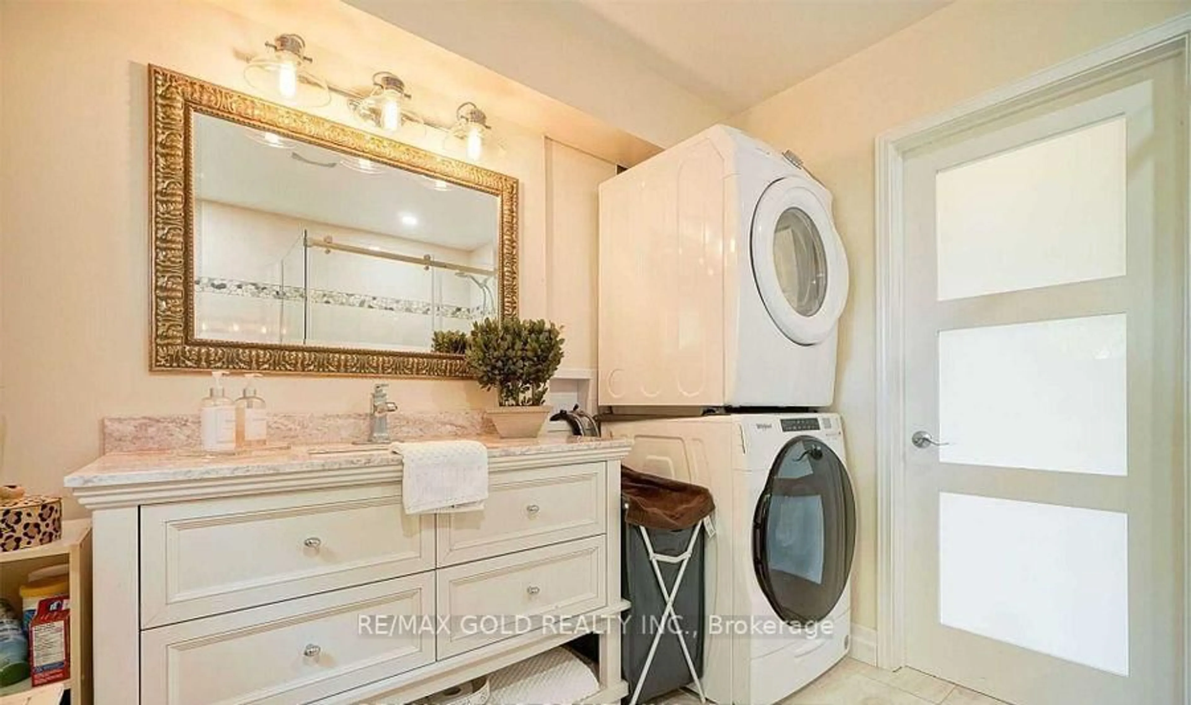 Laundry room for 64312 Dufferin County Rd, East Garafraxa Ontario L9W 7J5