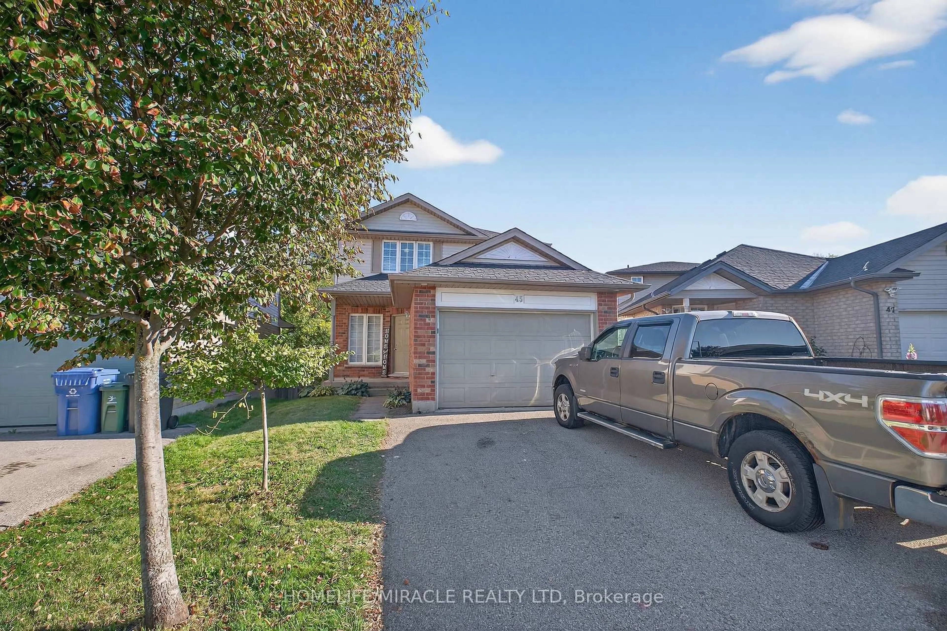 A pic from outside/outdoor area/front of a property/back of a property/a pic from drone, street for 45 Valleyhaven Lane, Guelph Ontario N1E 0A5