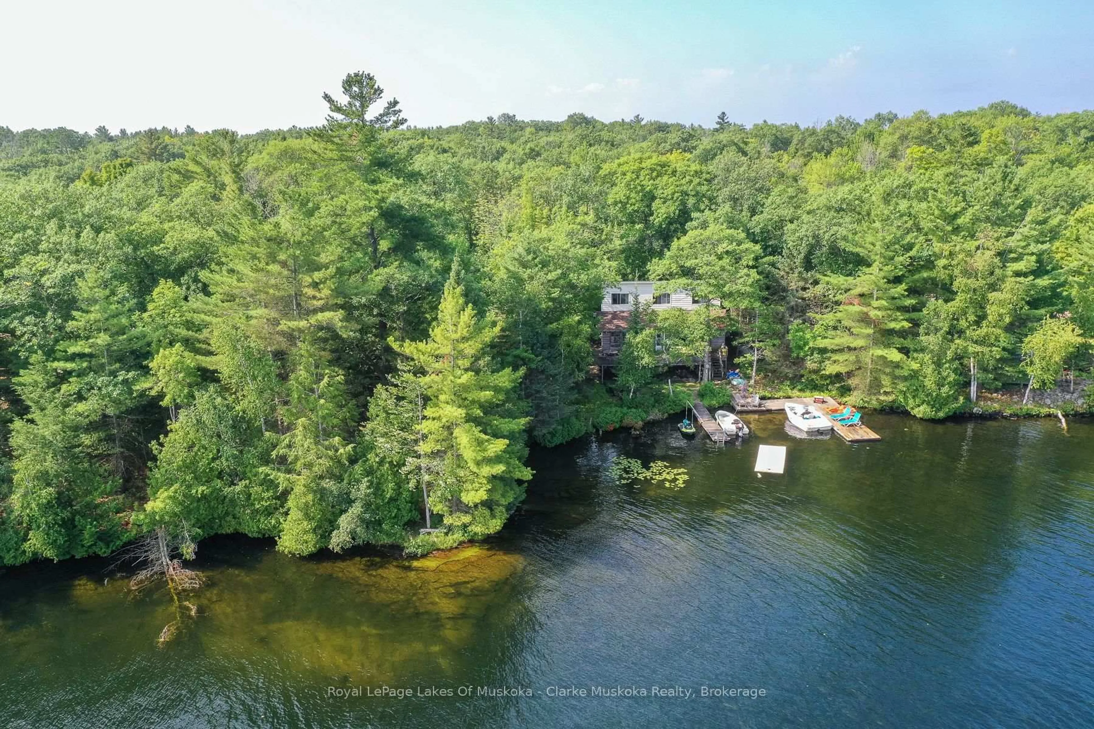 A pic from outside/outdoor area/front of a property/back of a property/a pic from drone, water/lake/river/ocean view for 185 WOODLAND Tr, Georgian Bay Ontario L0K 1S0