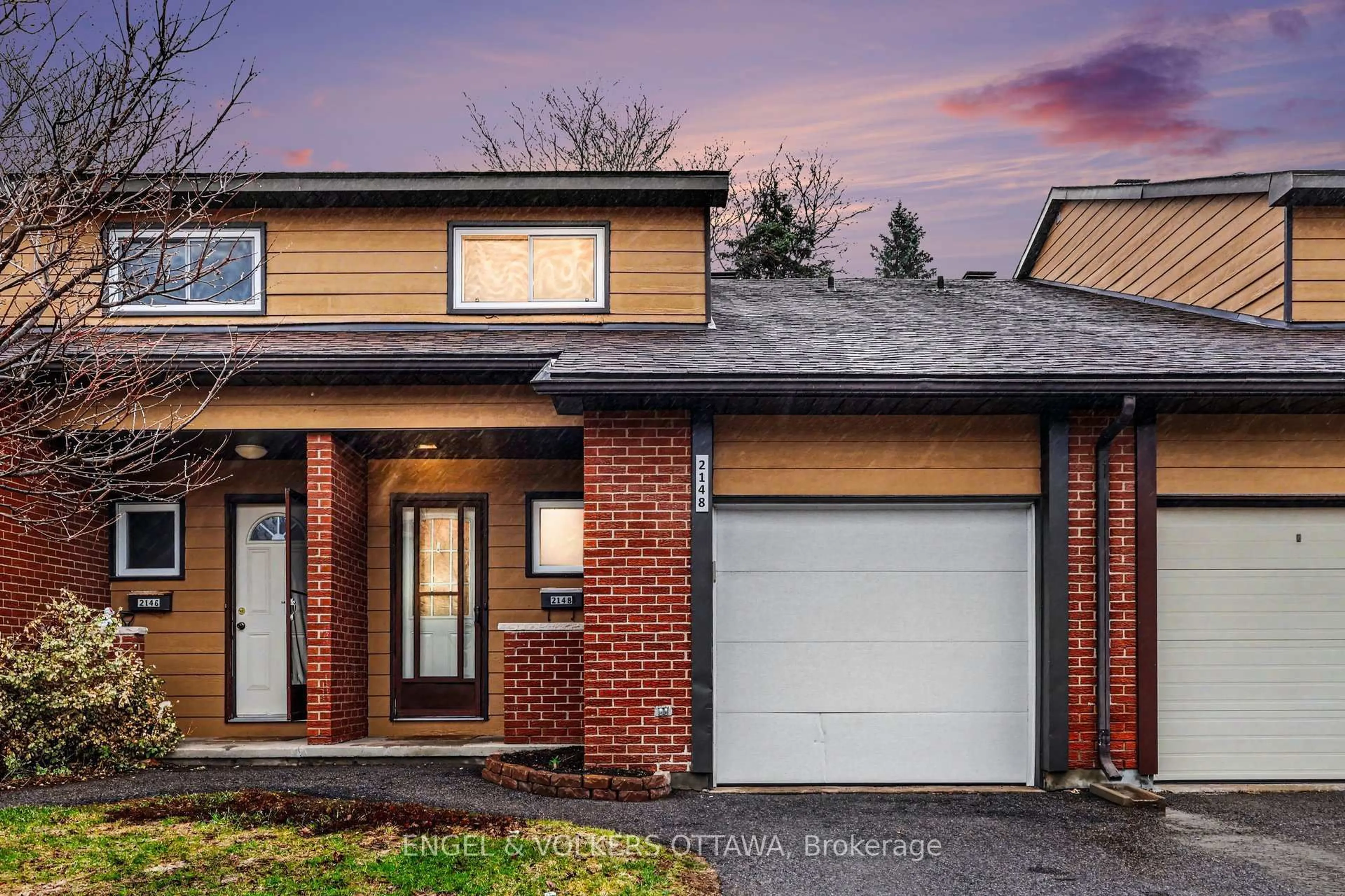 Home with brick exterior material, street for 2148 Orient Park Dr, Ottawa Ontario K1B 4V9