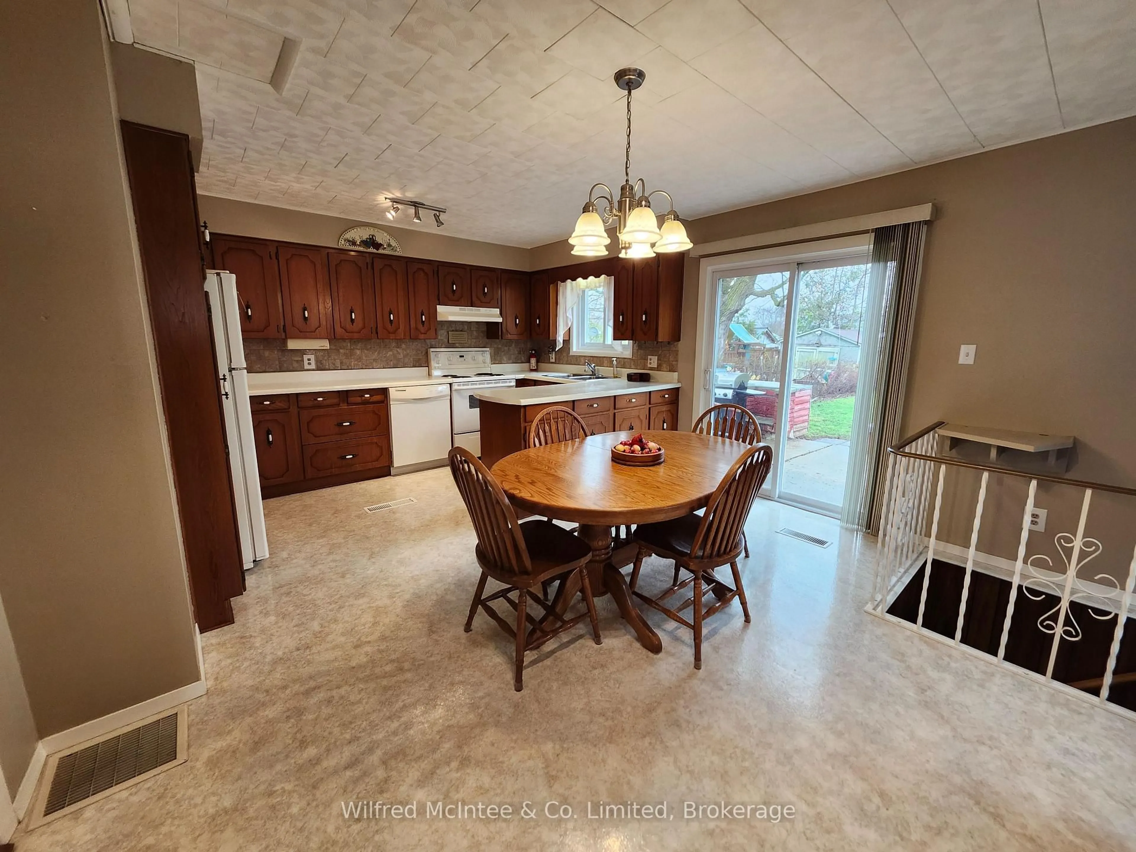 Open concept kitchen, ceramic/tile floor for 55 Albert St, North Huron Ontario N0G 2W0