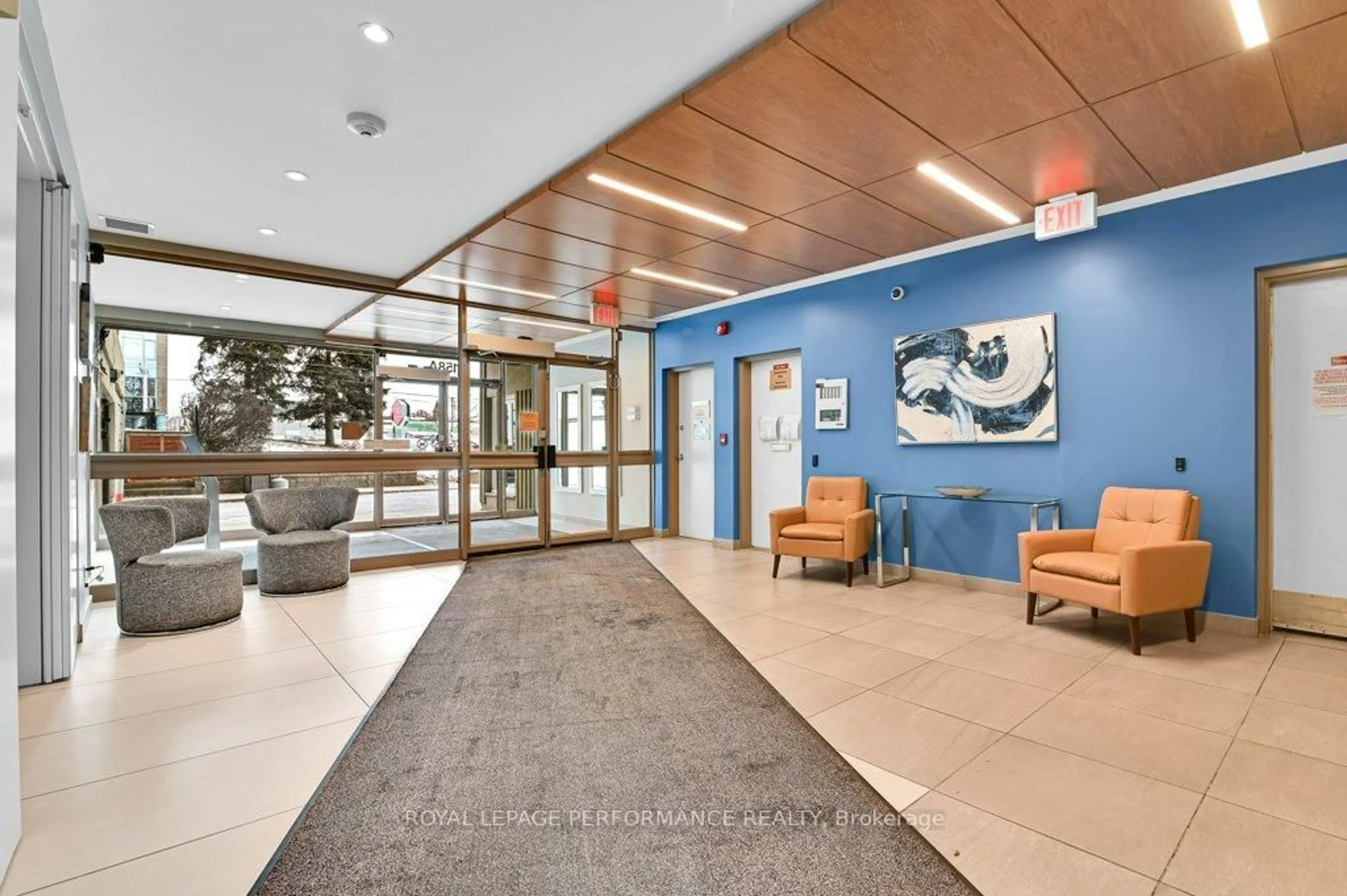 Lobby for 158 Mcarthur Ave #205, Ottawa Ontario K1L 8E7