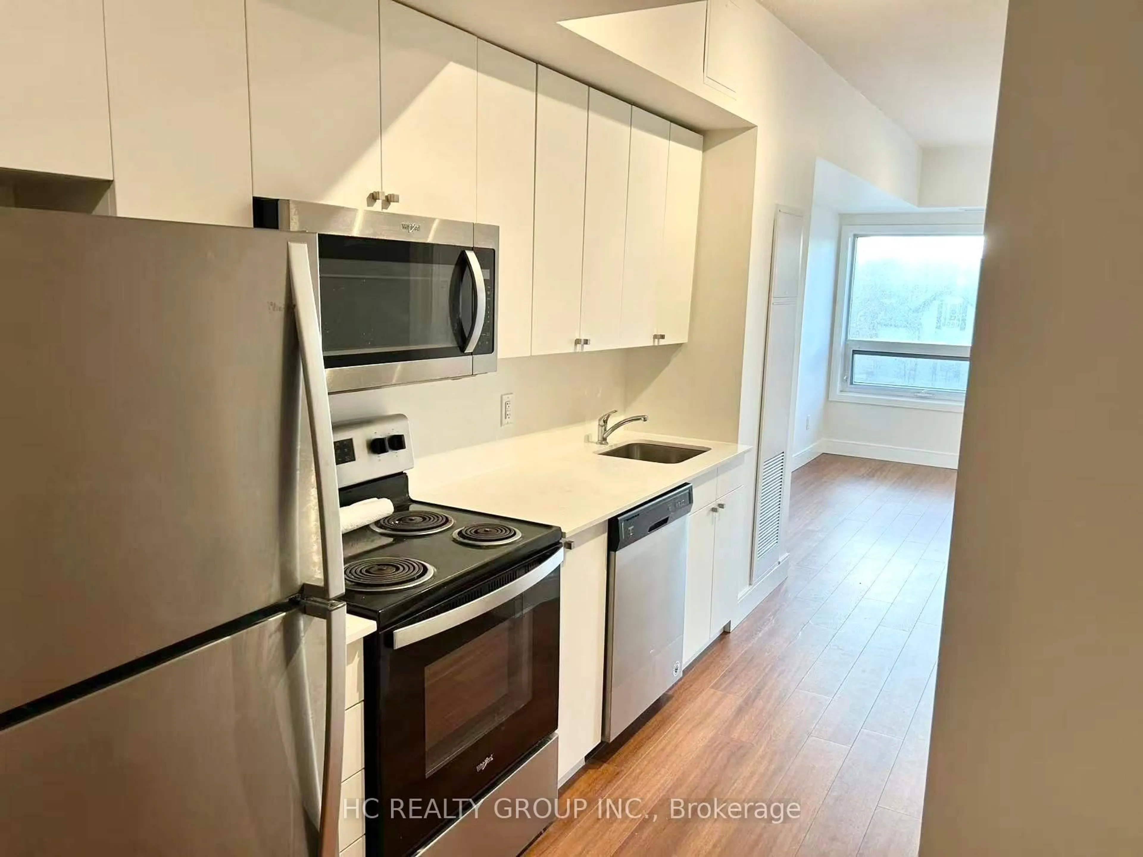 Standard kitchen, unknown for 1 Wellington St #205, Brantford Ontario N3T 2L3