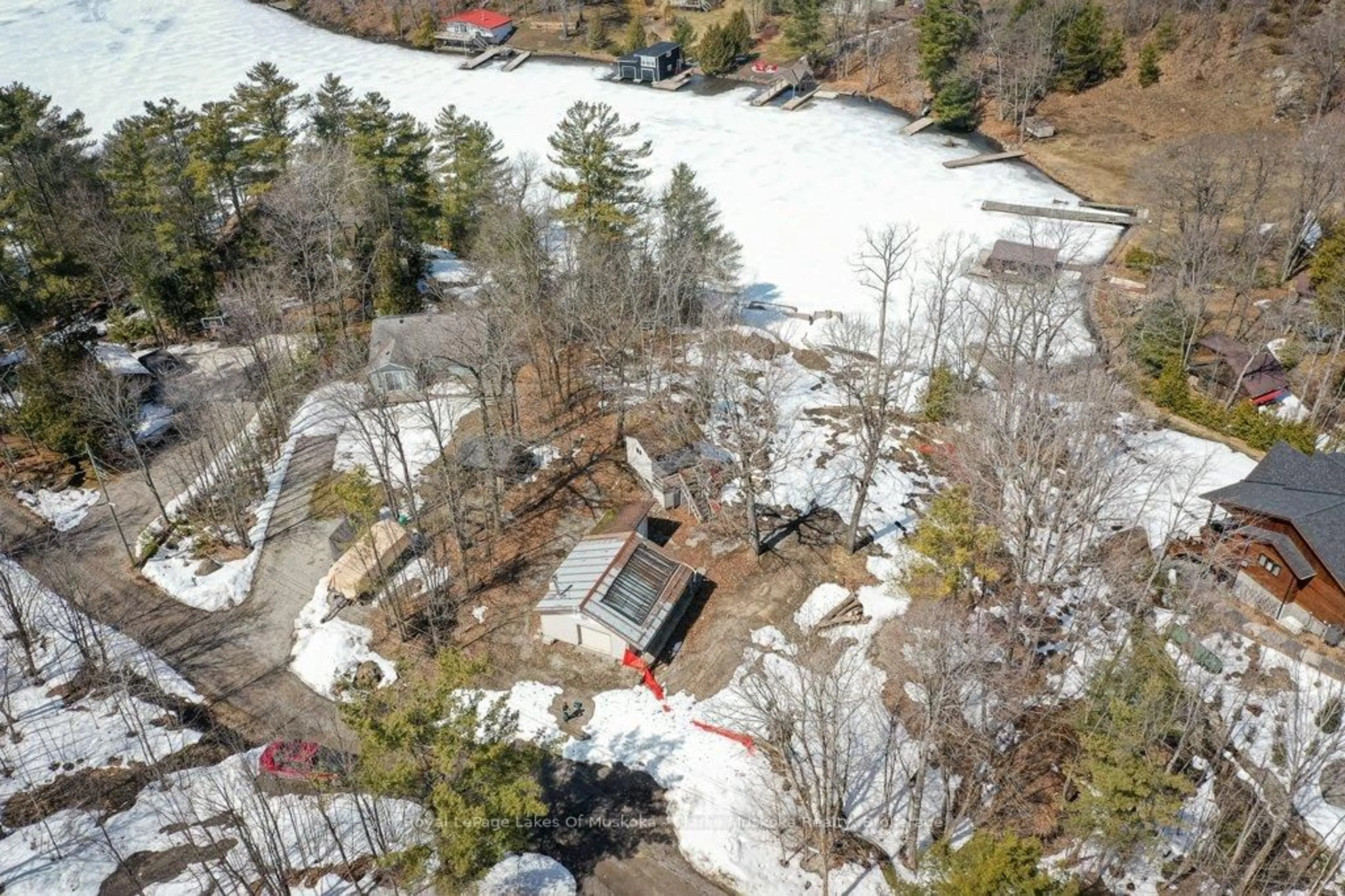A pic from outside/outdoor area/front of a property/back of a property/a pic from drone, unknown for 482 Kings Farm Rd, Georgian Bay Ontario L0K 1S0