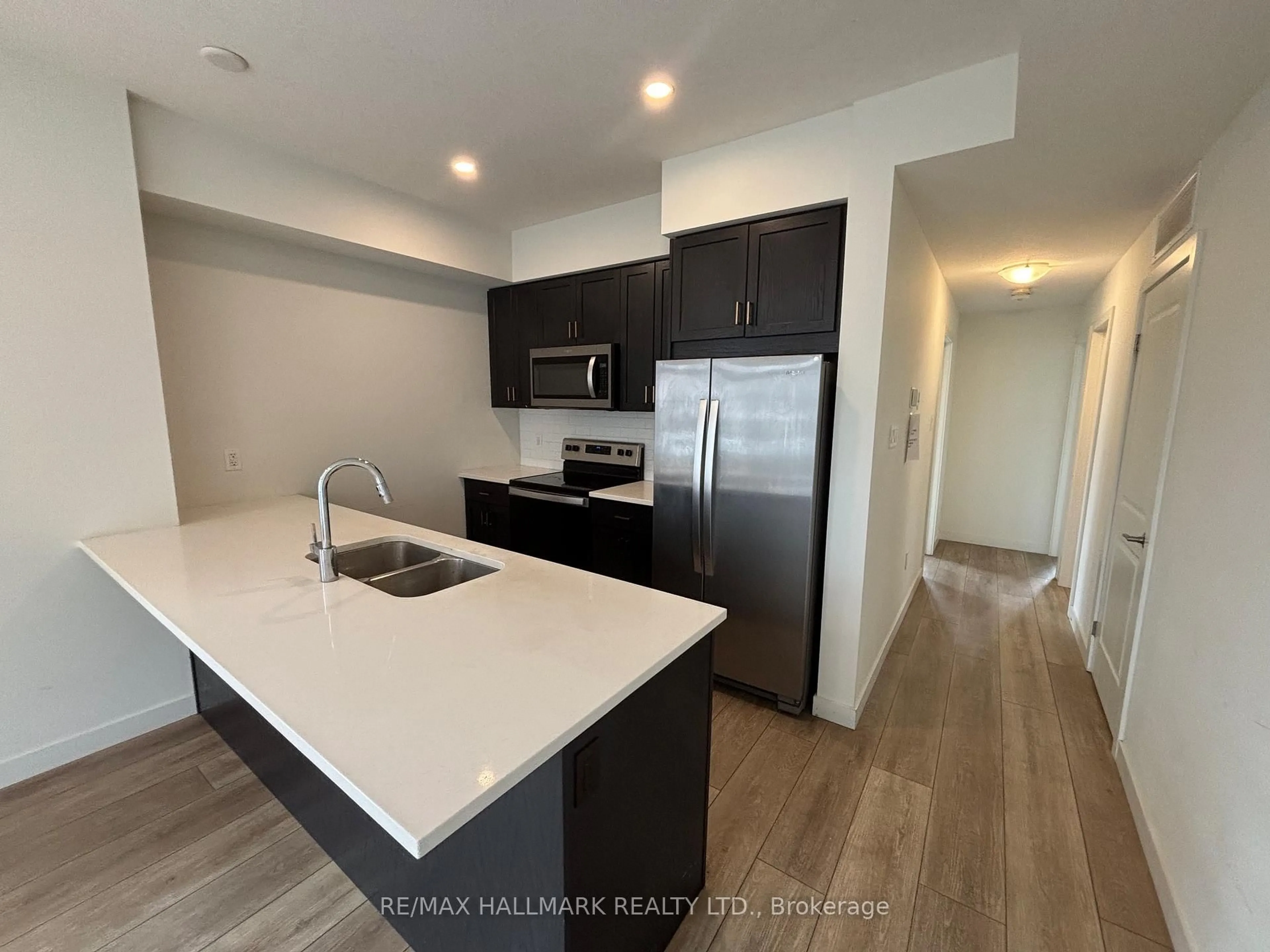 Open concept kitchen, unknown for 405 Myers Rd #2, Cambridge Ontario N1P 0B6