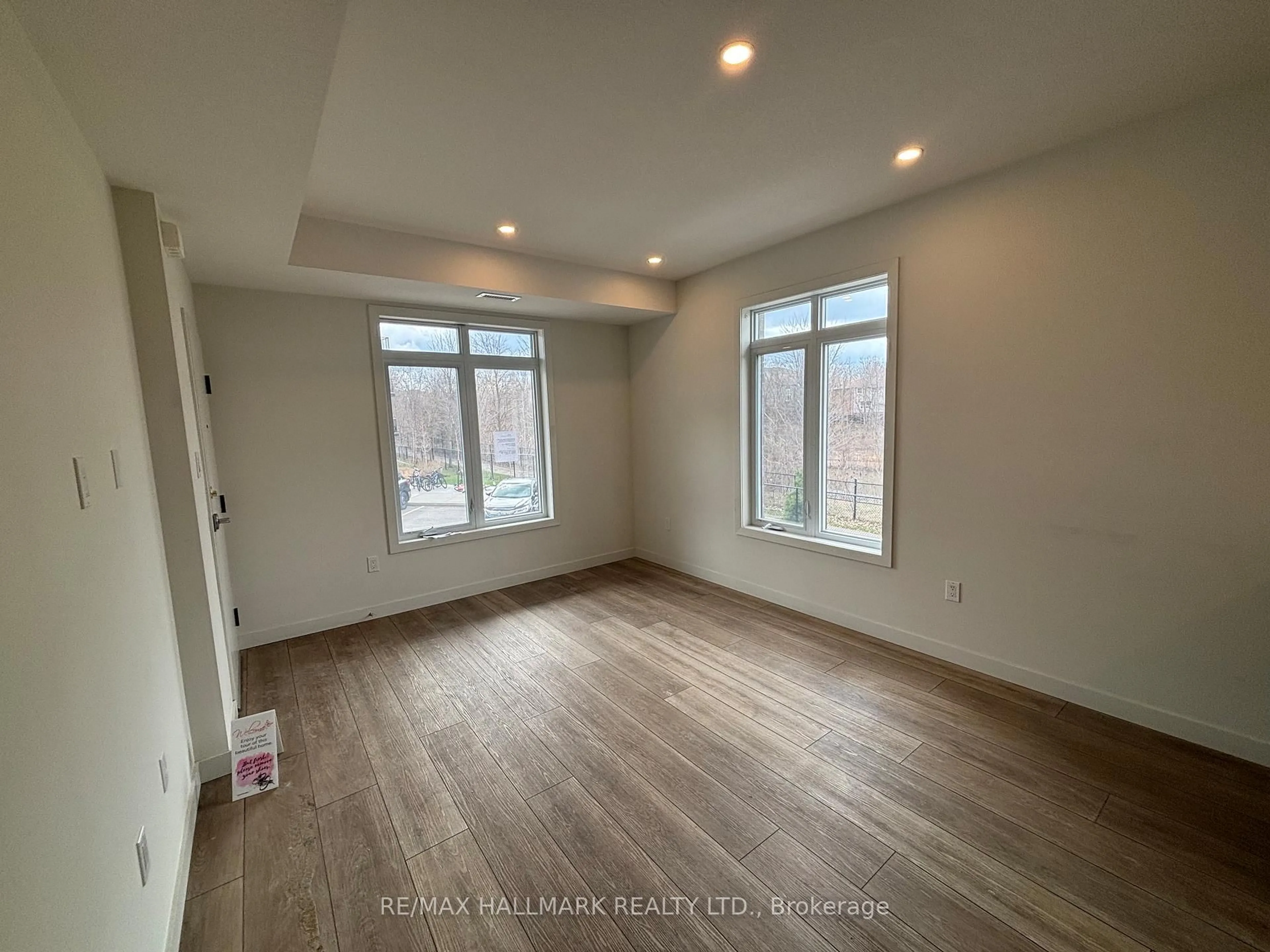 A pic of a room for 405 Myers Rd #2, Cambridge Ontario N1P 0B6