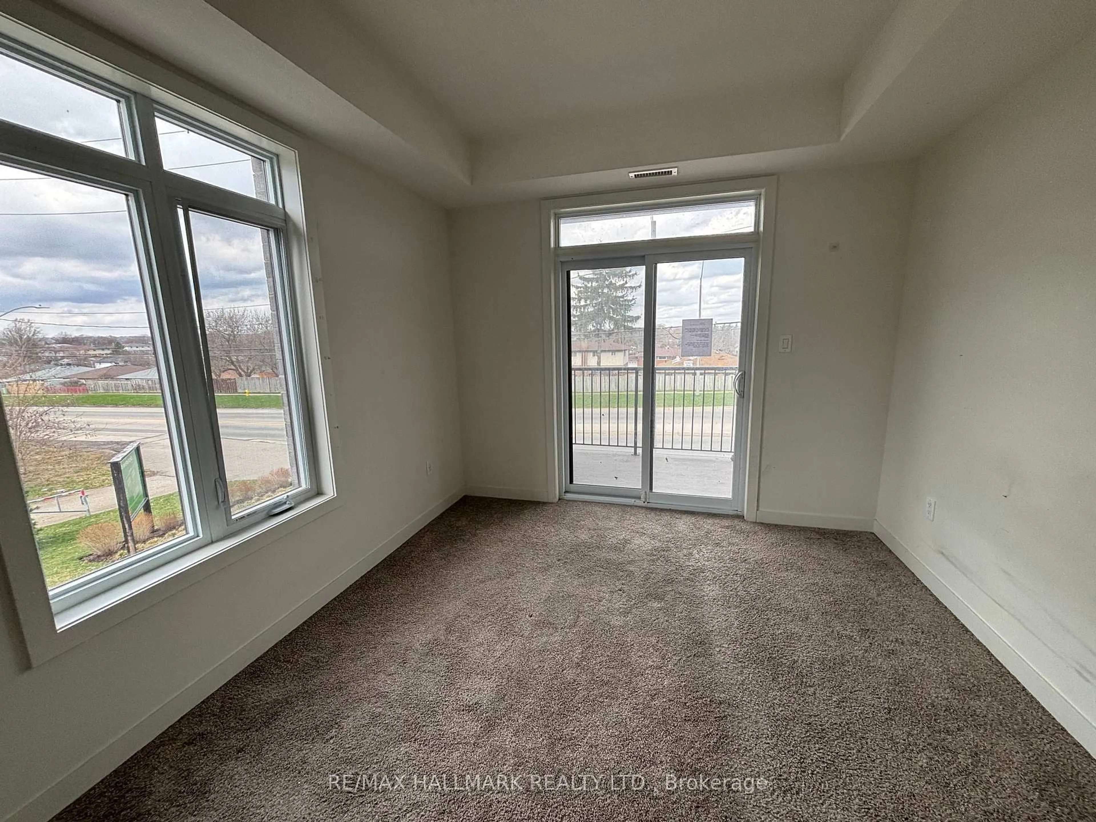 A pic of a room for 405 Myers Rd #2, Cambridge Ontario N1P 0B6