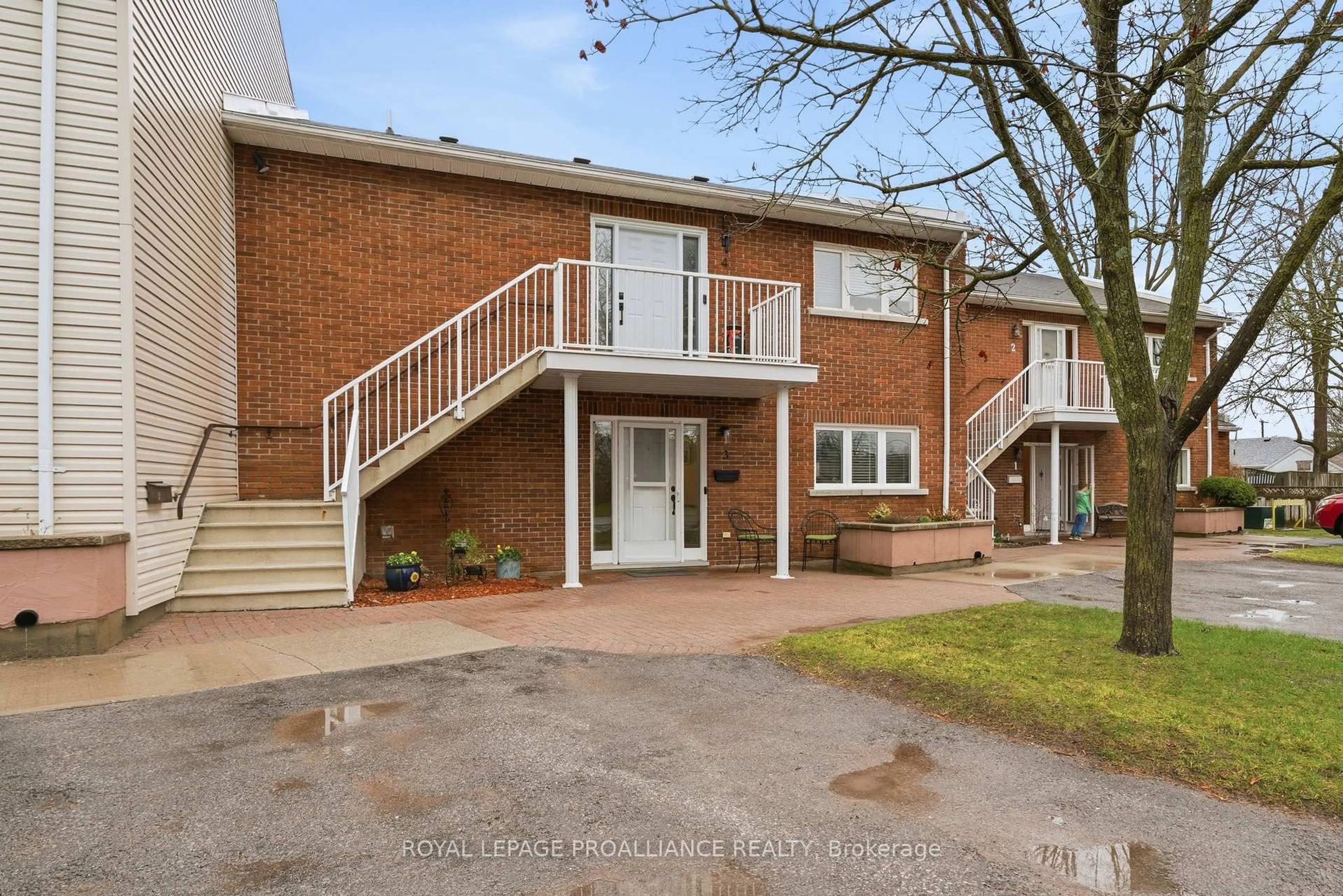 Home with brick exterior material, street for 179 Herchimer Ave #3, Belleville Ontario K8N 4G7