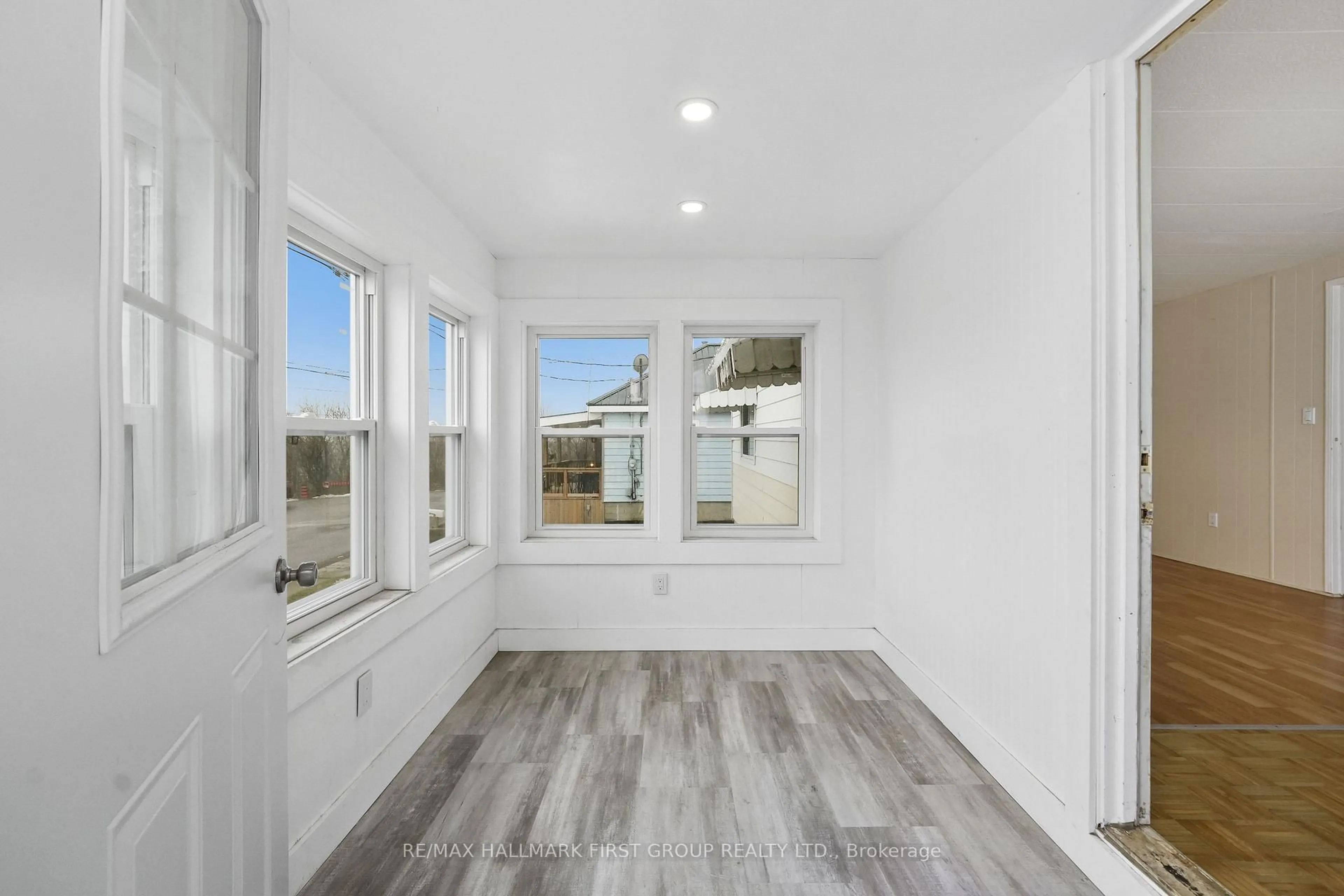 Indoor entryway for 64 Alexander St, Port Hope Ontario L1A 1B3