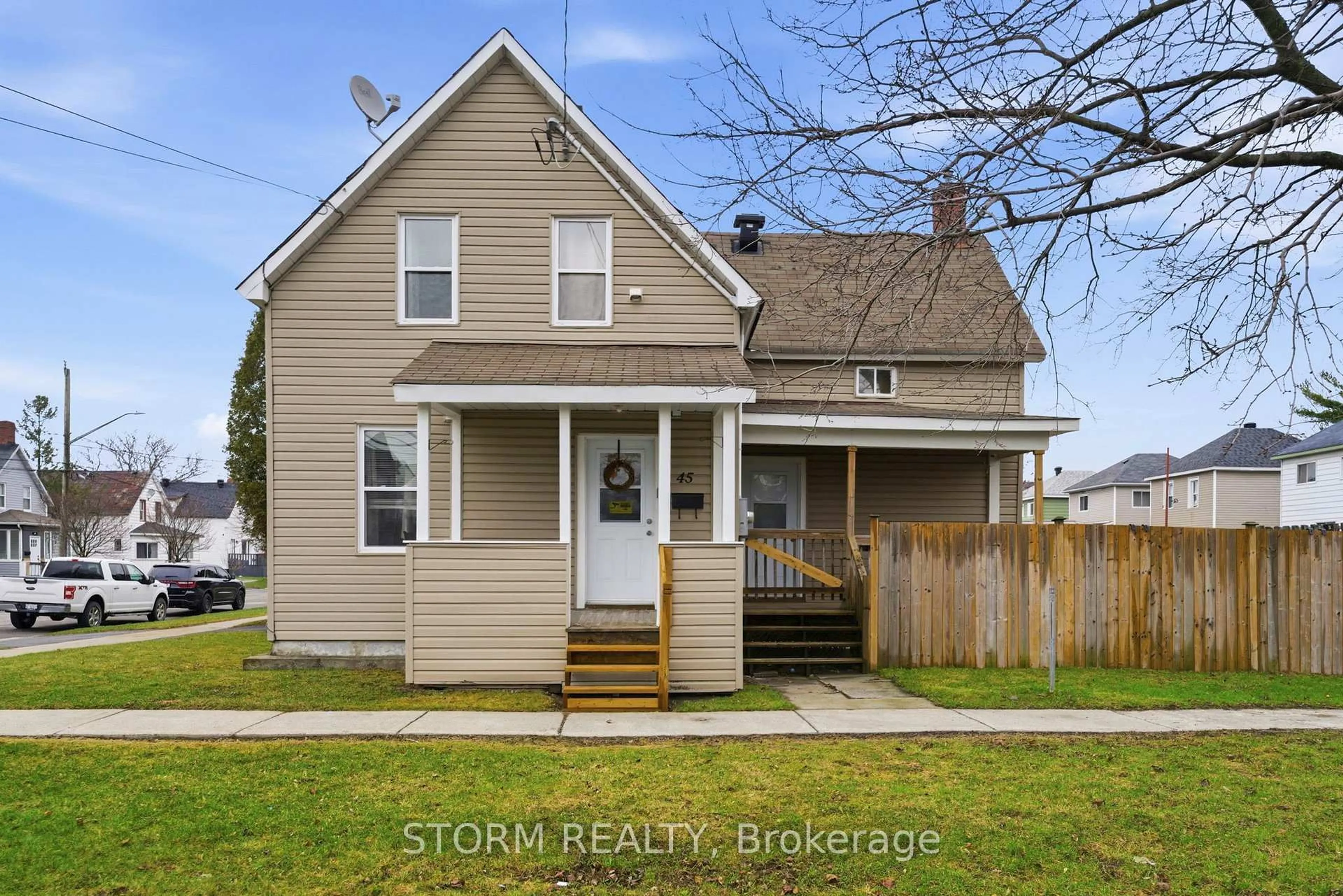 Home with vinyl exterior material, street for 45 Seymour Ave, Cornwall Ontario K6J 4M3