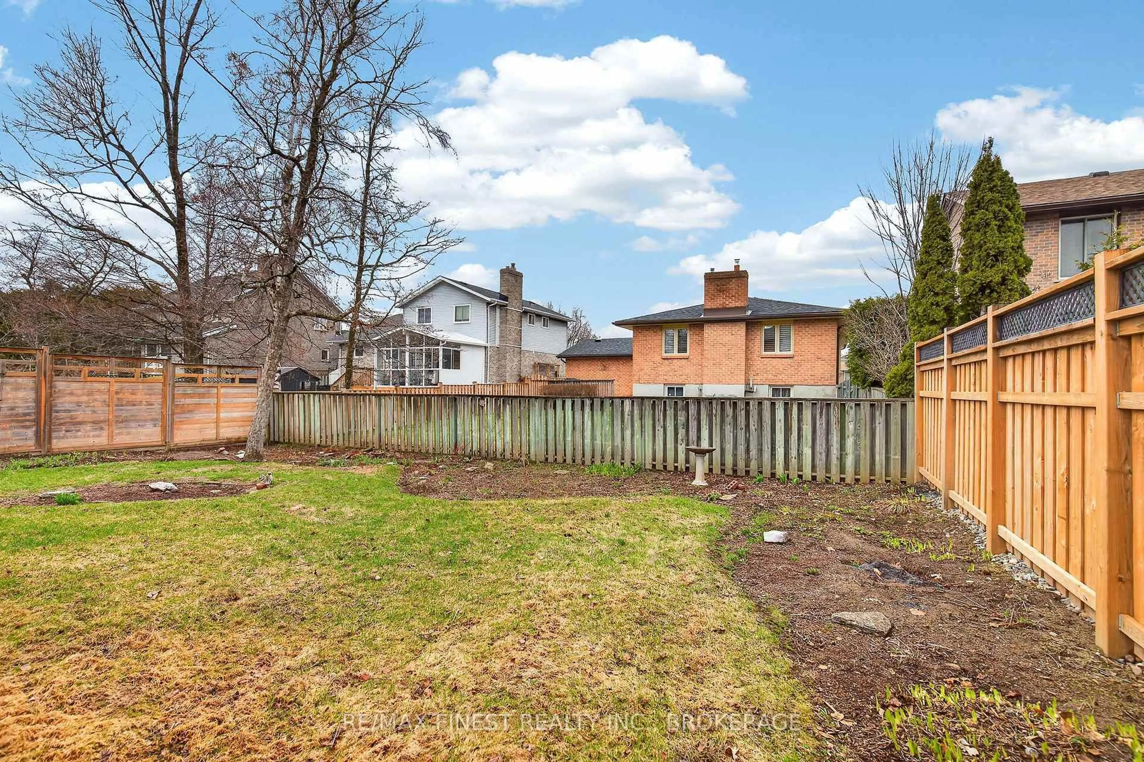 Patio, street for 896 Ambleside Cres, Kingston Ontario K7P 2B3