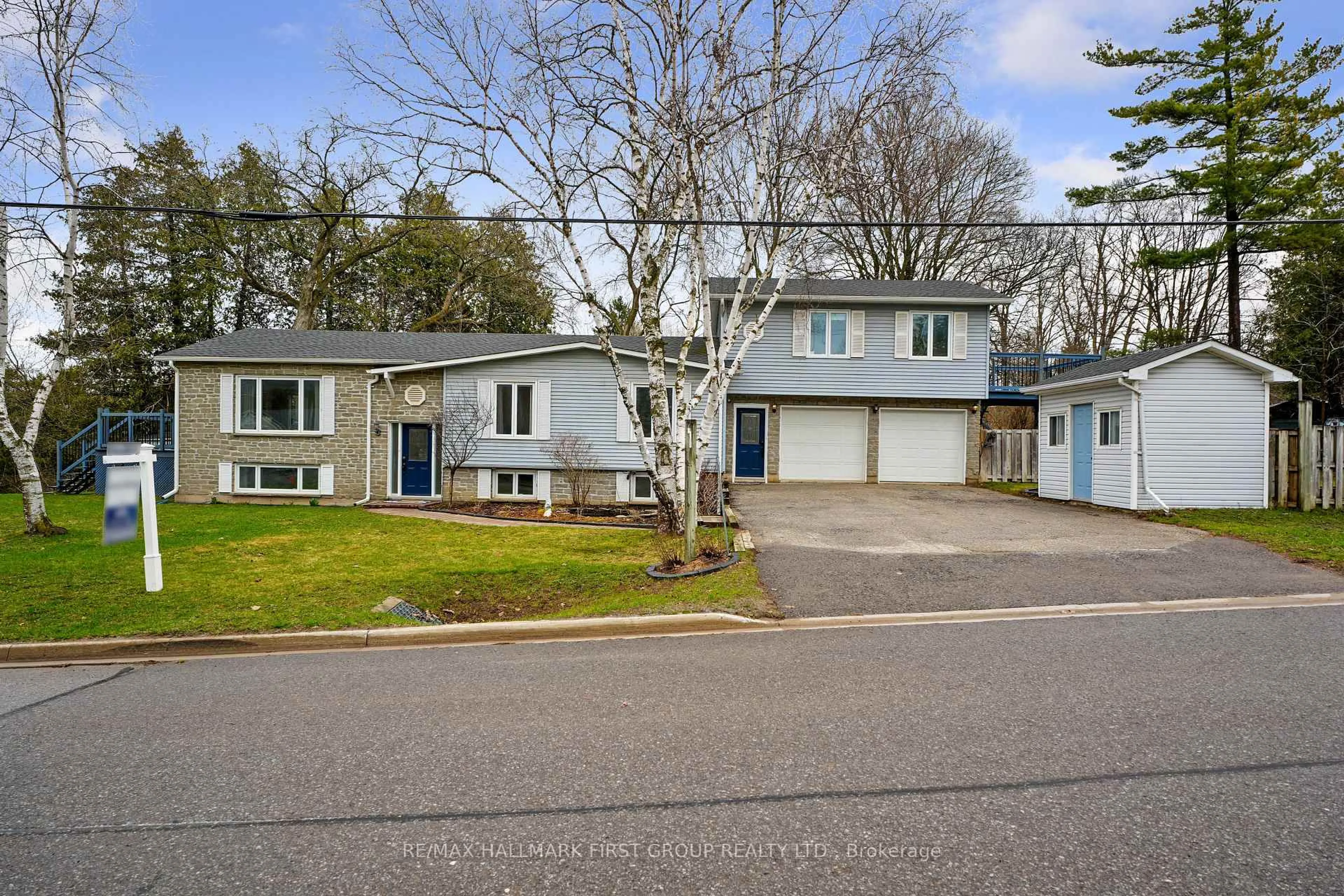 A pic from outside/outdoor area/front of a property/back of a property/a pic from drone, street for 5139 Main St, Hamilton Township Ontario K0L 1E0