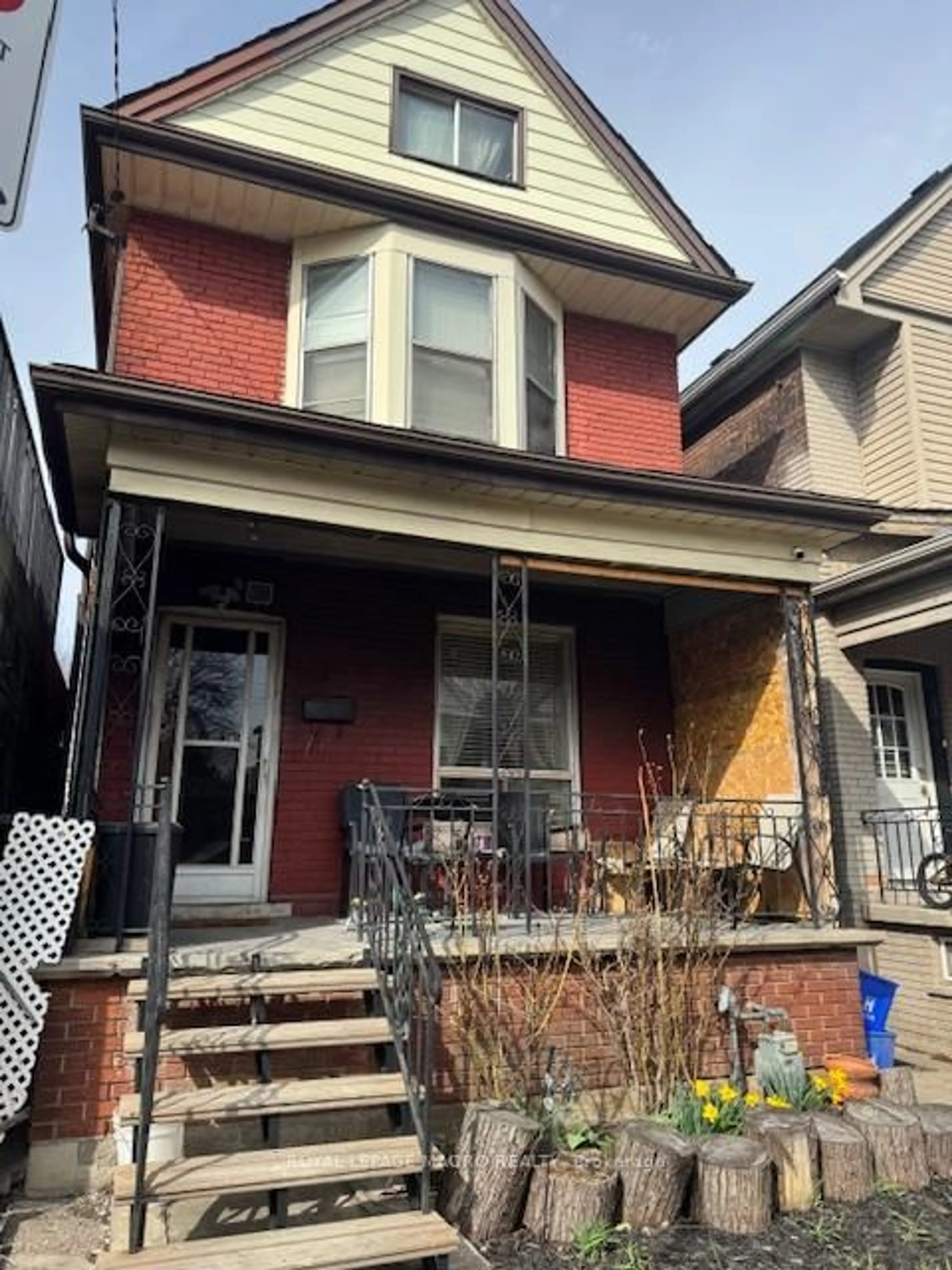 Home with brick exterior material, street for 1 Somerset Ave, Hamilton Ontario L8L 2L4