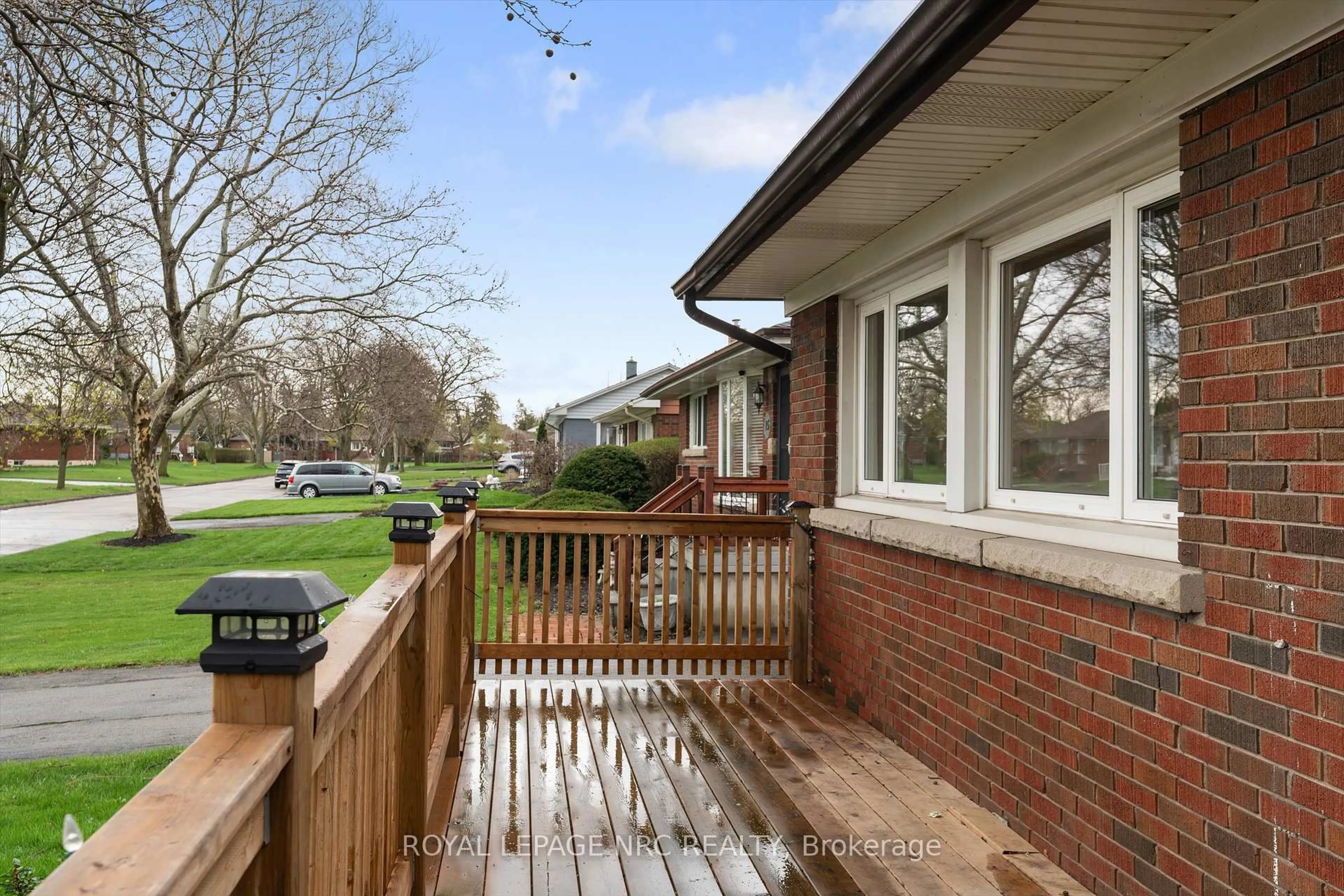 Home with brick exterior material, street for 17 Milton Rd, St. Catharines Ontario L2P 3E7