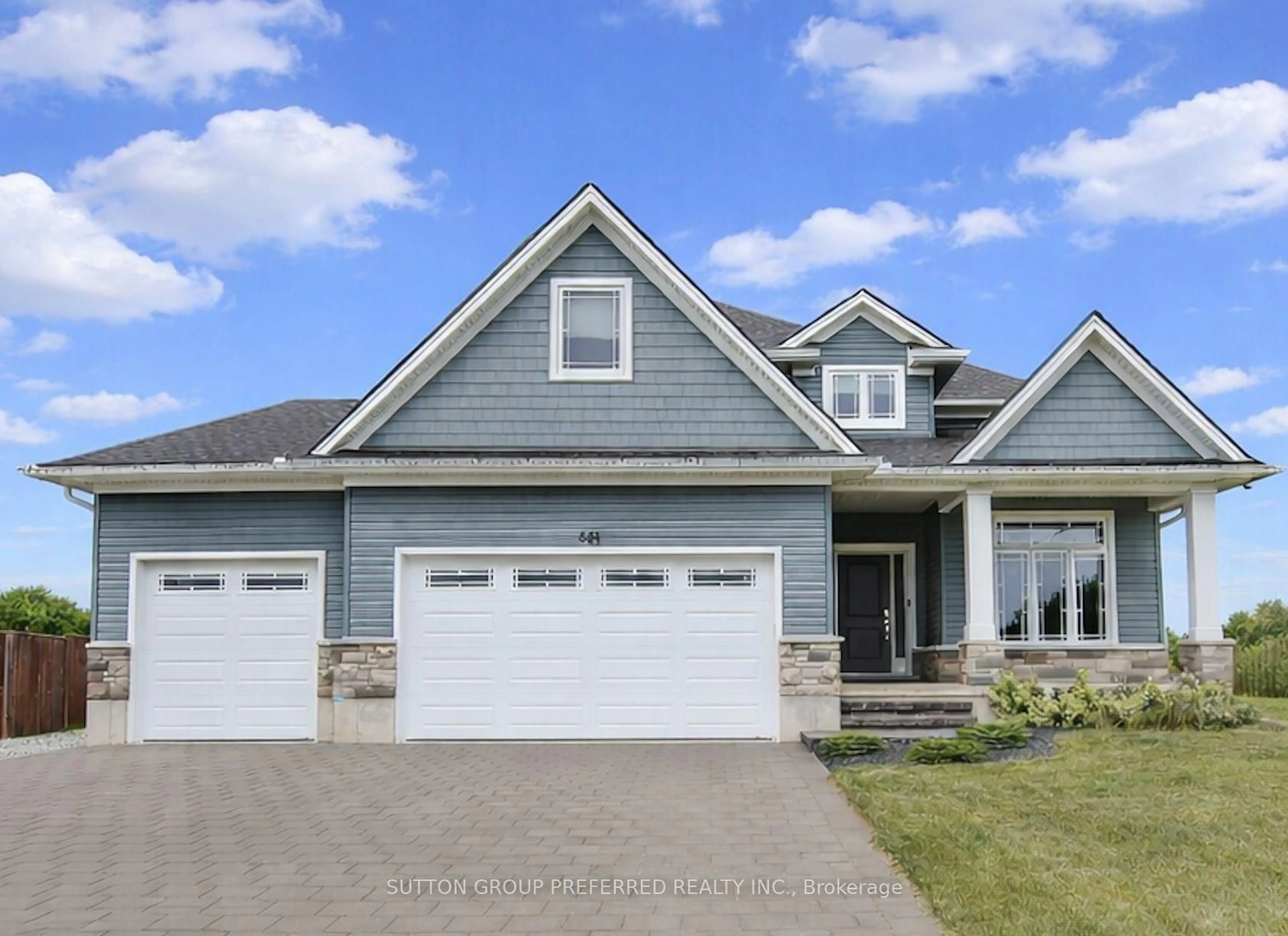 Home with vinyl exterior material, street for 551 Scenic Crt, Warwick Ontario N0M 2S0